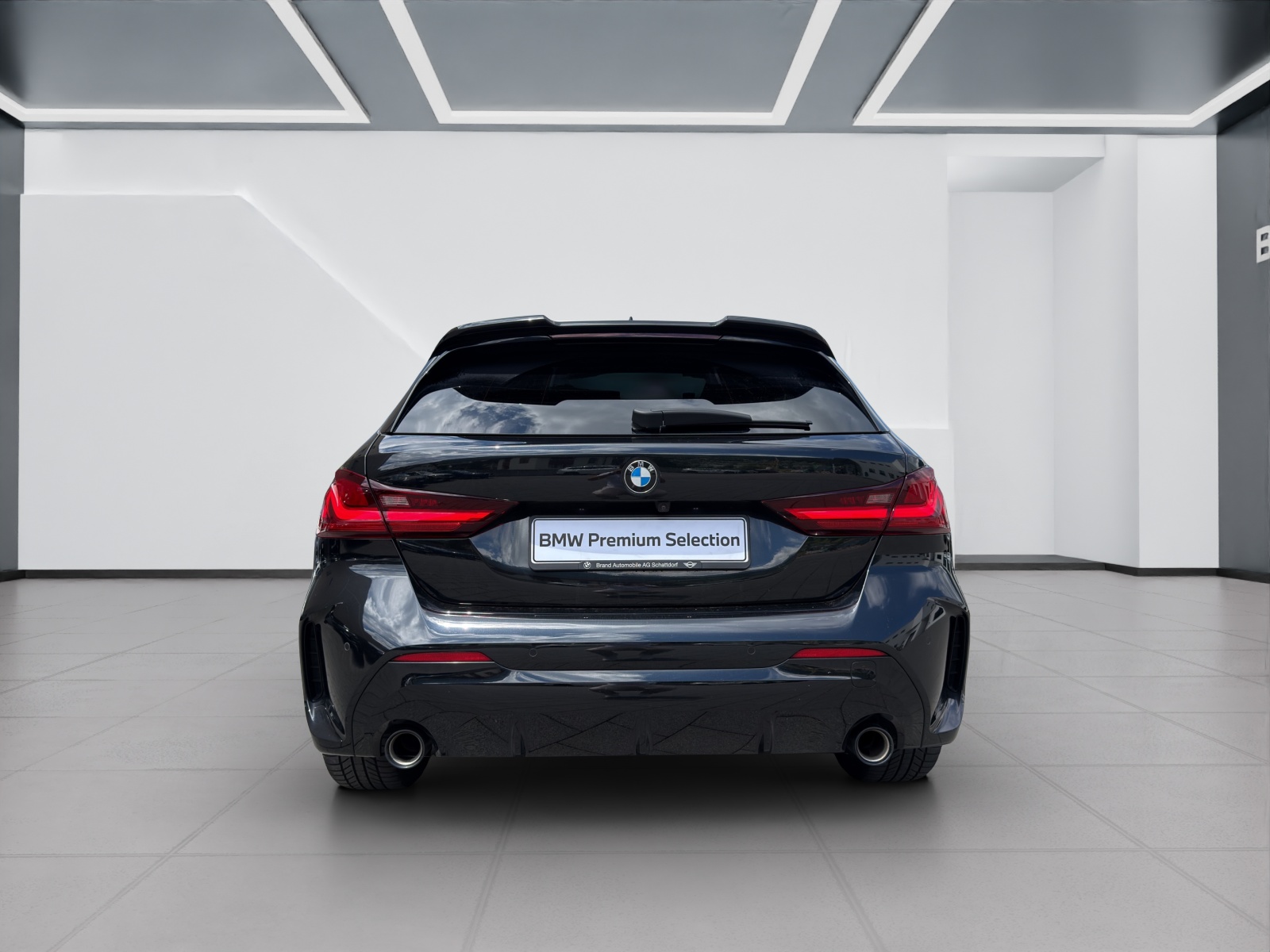 BMW 120d xDrive SAG-showroom-element-3