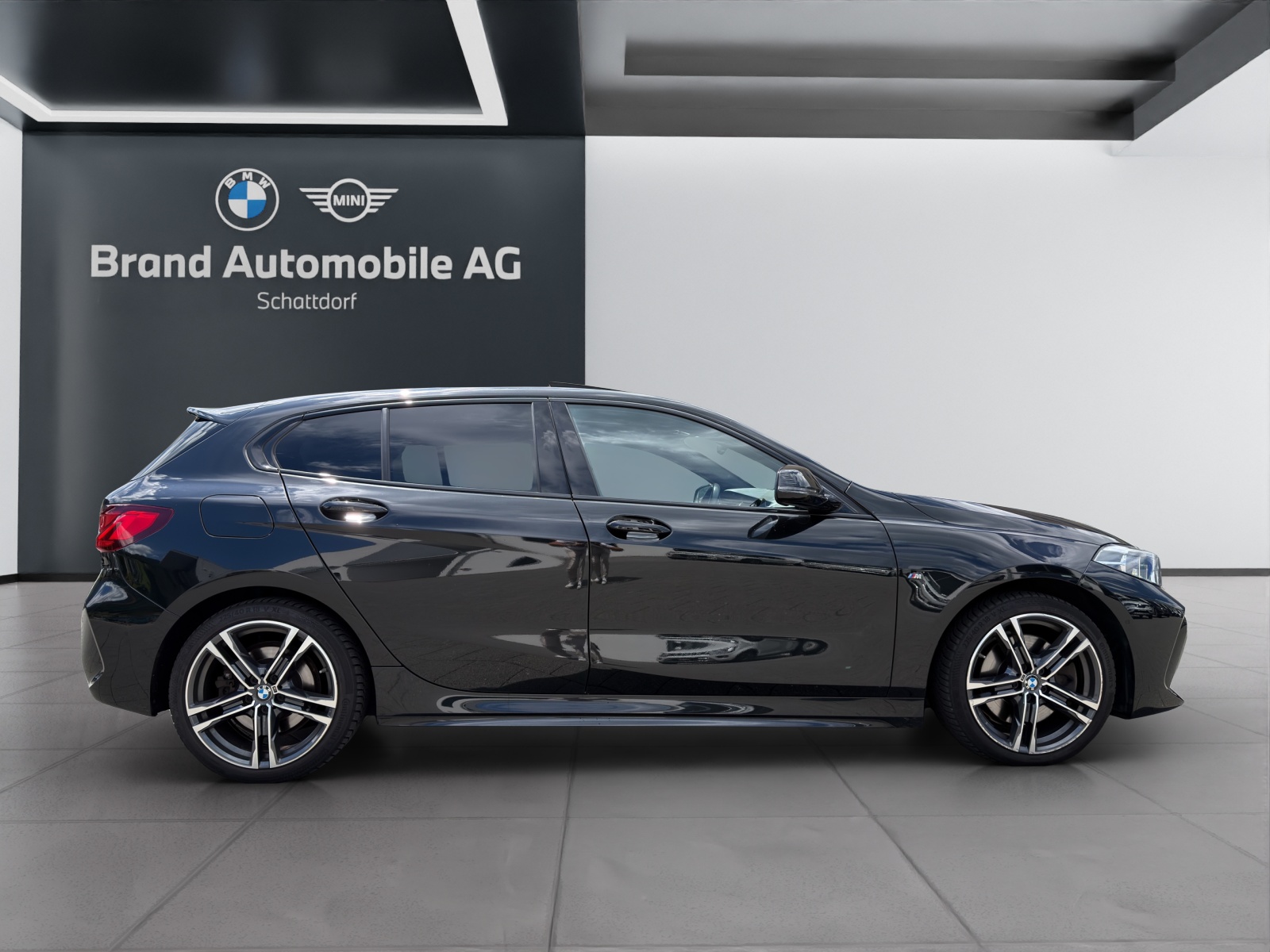 BMW 120d xDrive SAG-image-5