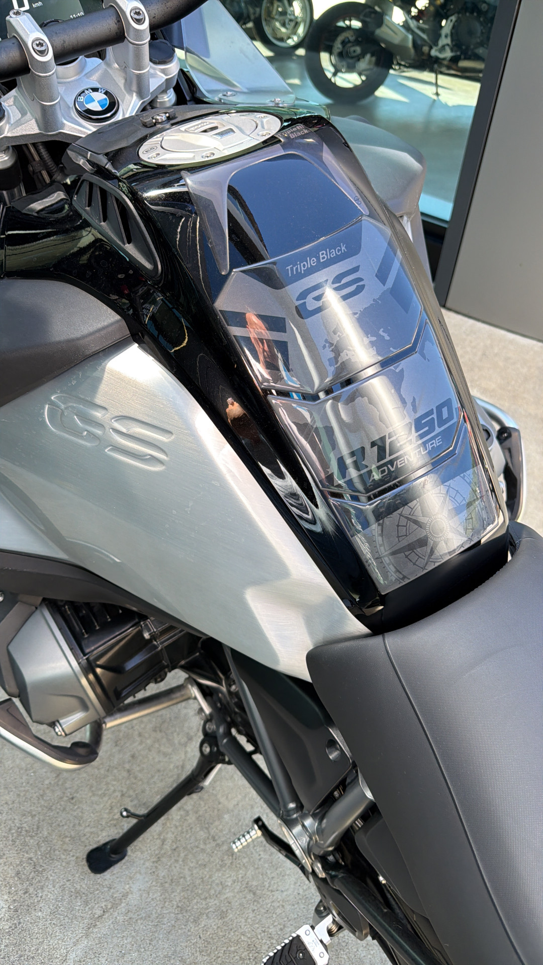 BMW R 1250 GS Adventure Triple Black-image-5