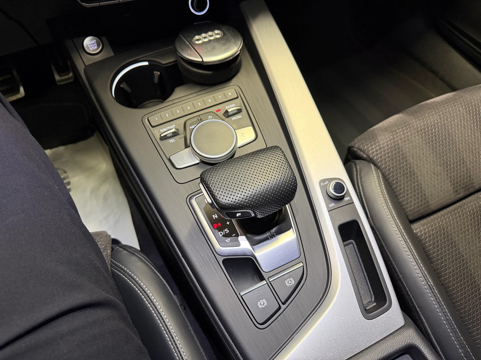 AUDI A4 Avant 45 TFSI S-tronic quattro-image-11