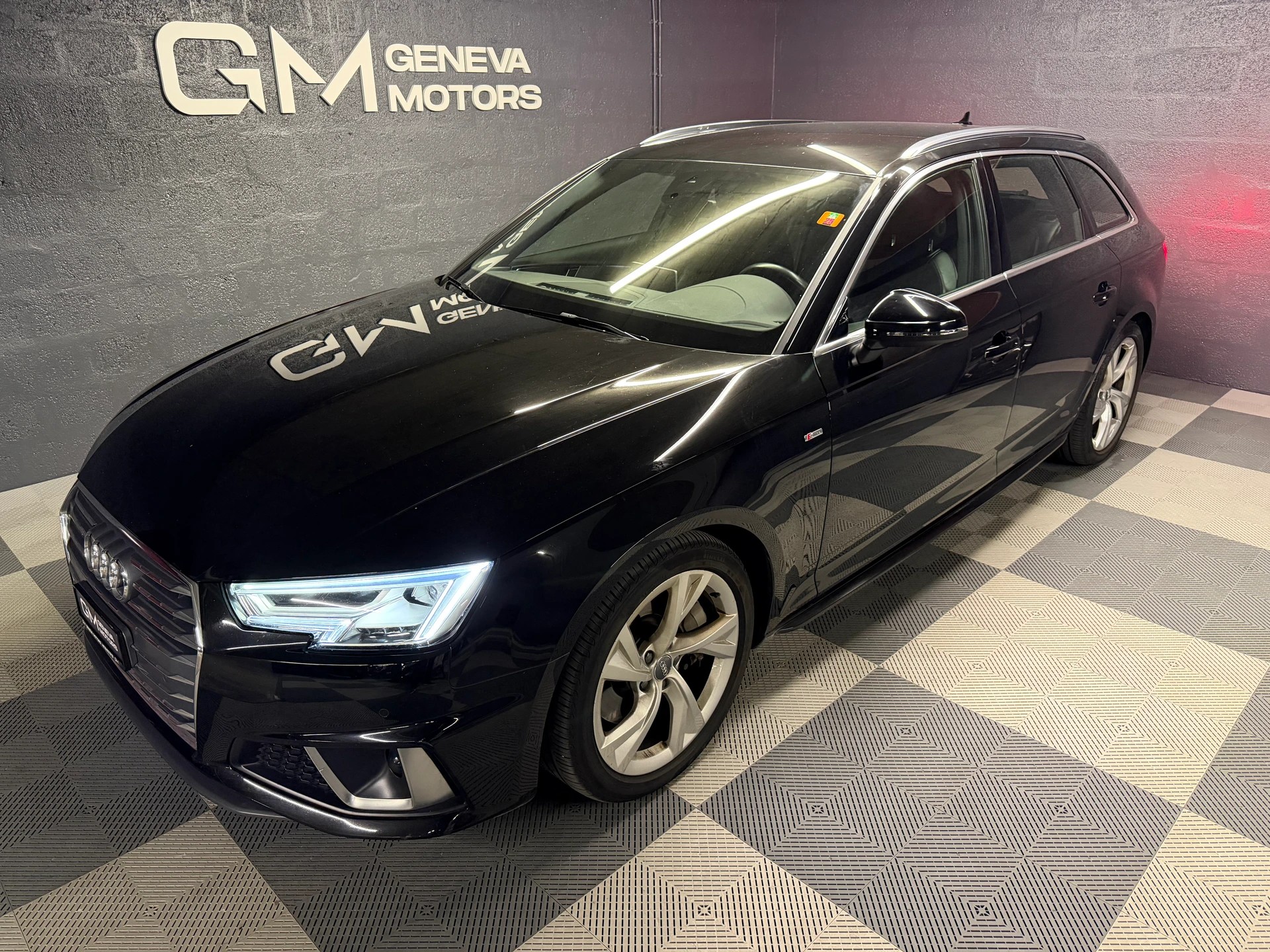 AUDI A4 Avant 45 TFSI S-tronic quattro