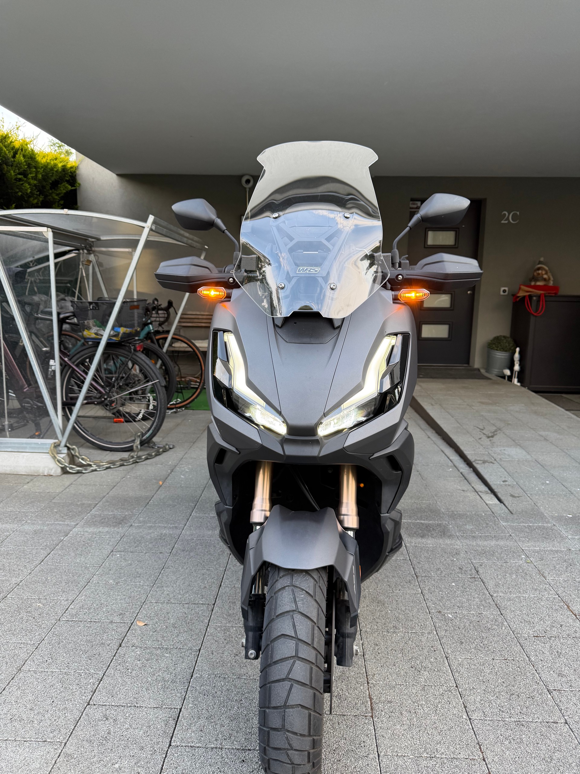 HONDA ADV 350-image-0