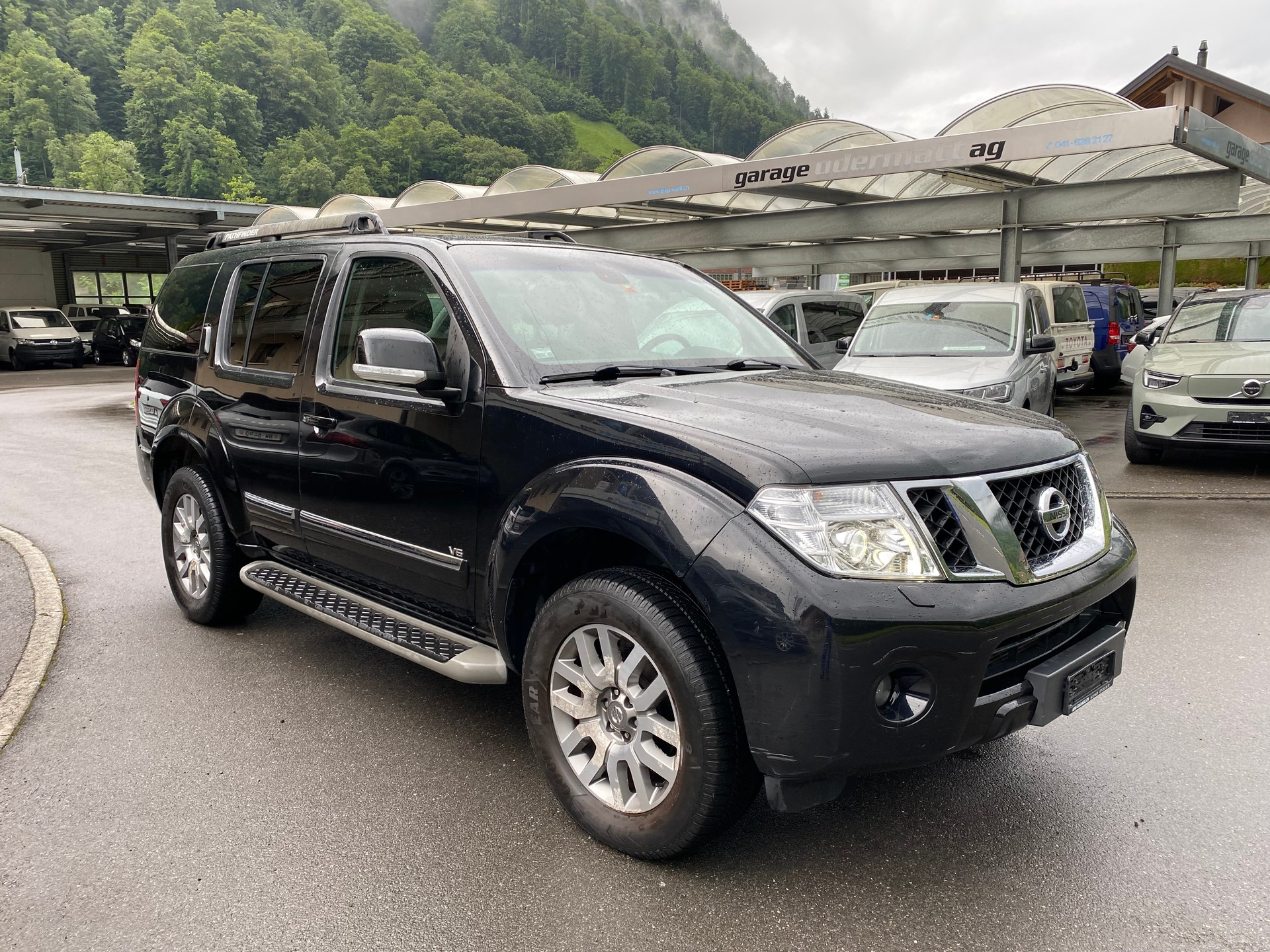 NISSAN Pathfinder 3.0 dCi LE Automatic-image-14