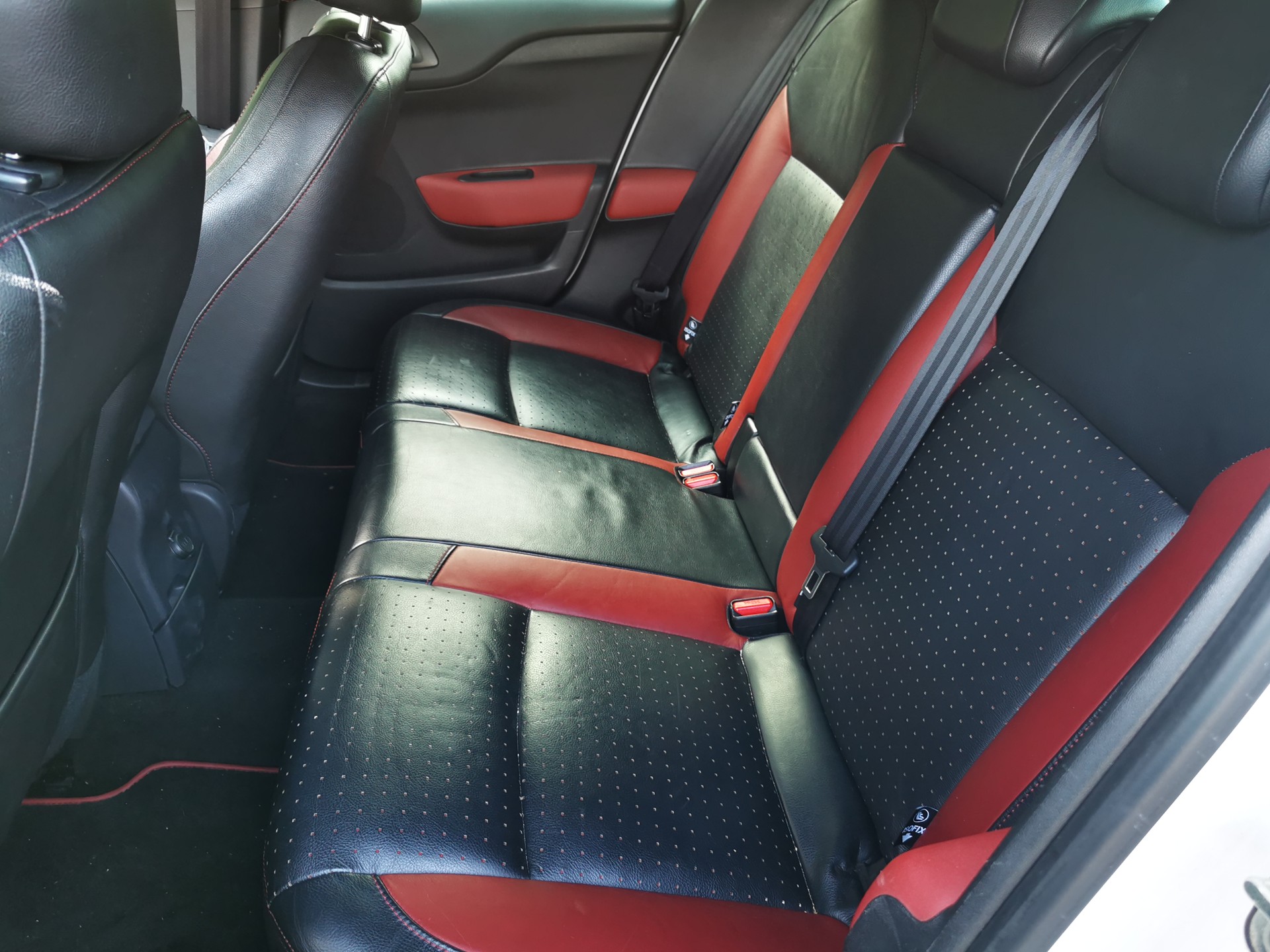 DS AUTOMOBILES DS4 1.6 THP Sport Chic-image-9