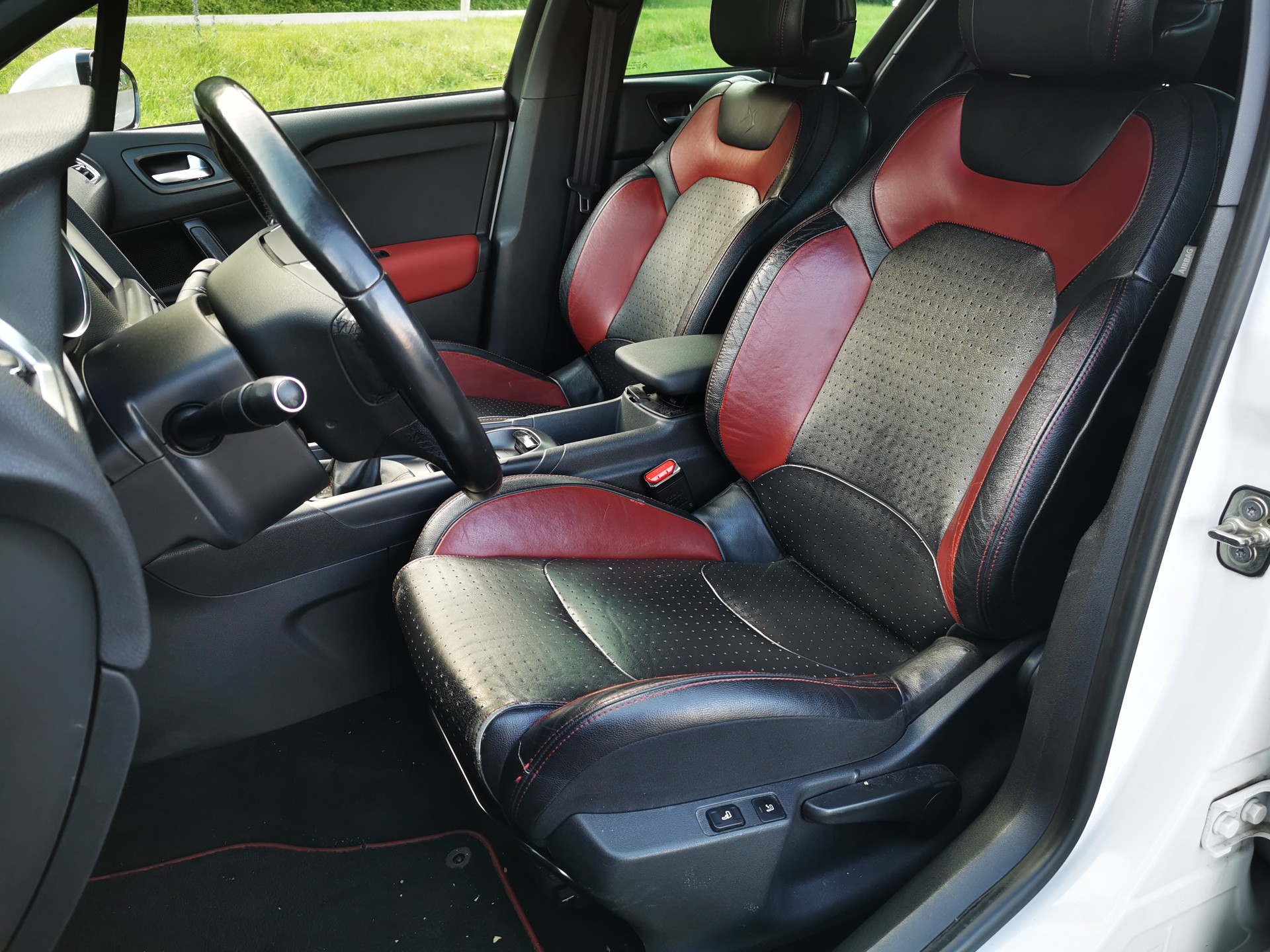 DS AUTOMOBILES DS4 1.6 THP Sport Chic-image-10