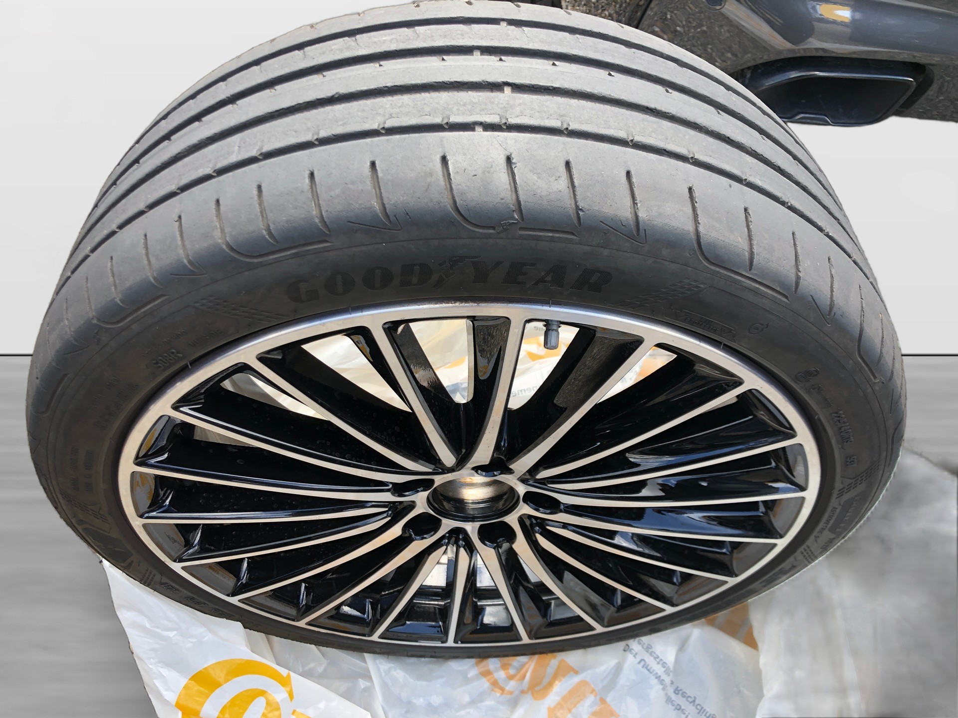 MERCEDES-BENZ C 220 d T 4Matic AMG Line-image-20