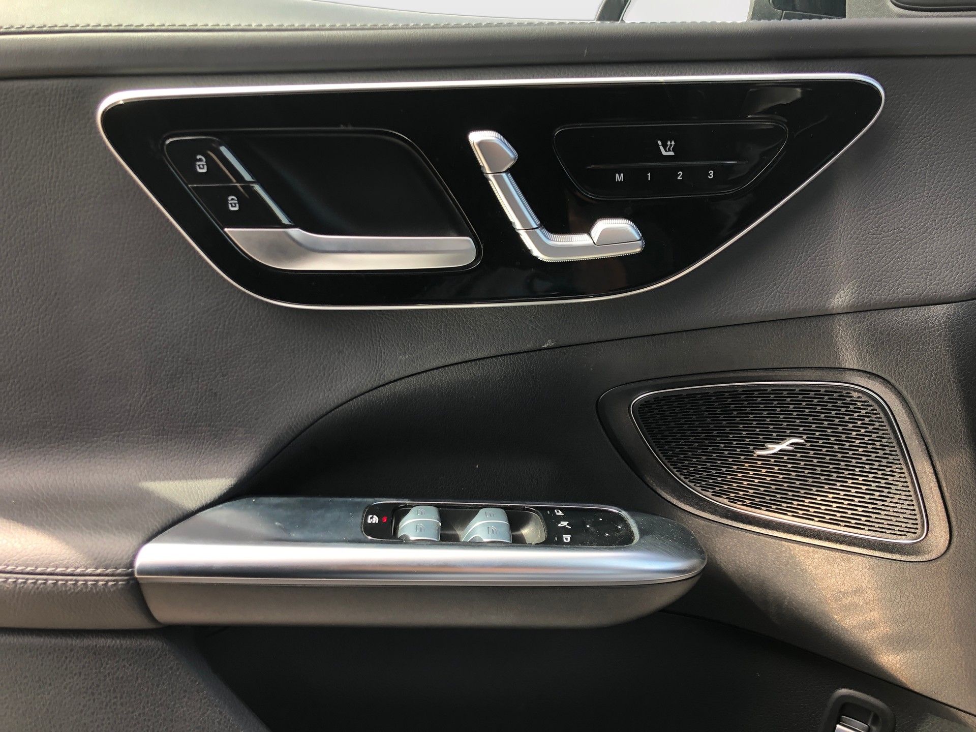 MERCEDES-BENZ C 220 d T 4Matic AMG Line-image-18