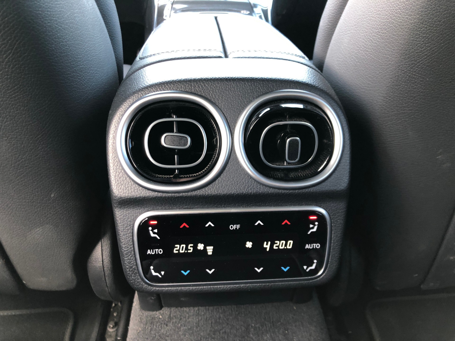 MERCEDES-BENZ C 220 d T 4Matic AMG Line-image-14