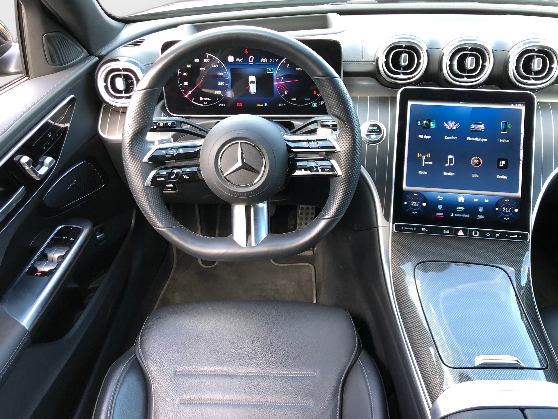 MERCEDES-BENZ C 220 d T 4Matic AMG Line-image-12