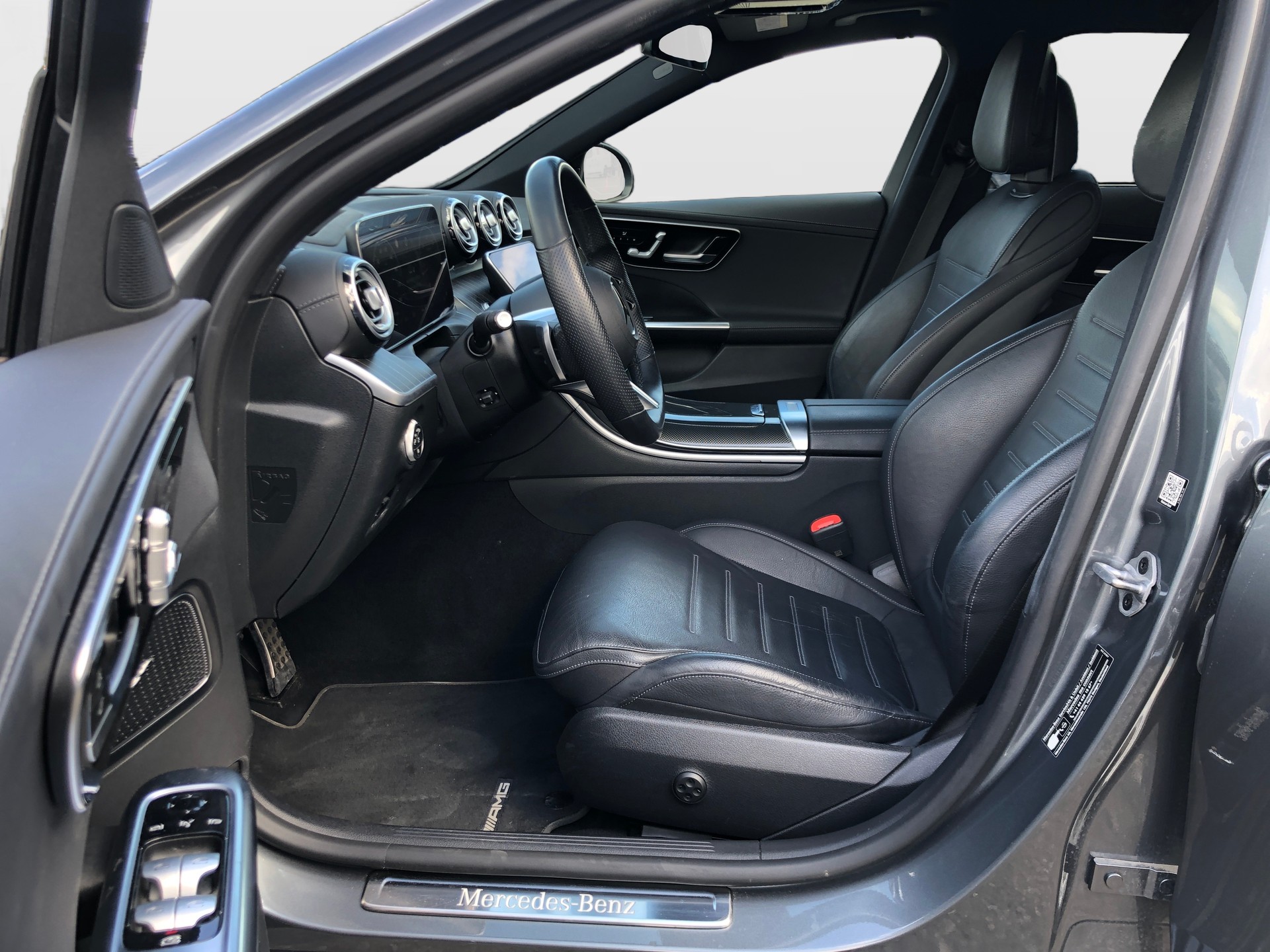 MERCEDES-BENZ C 220 d T 4Matic AMG Line-image-15