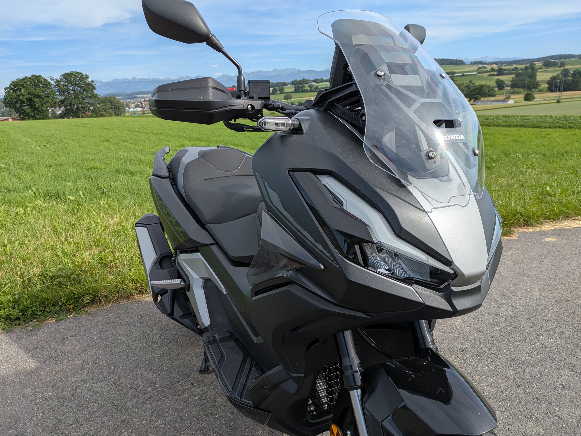 HONDA ADV 350-image-10