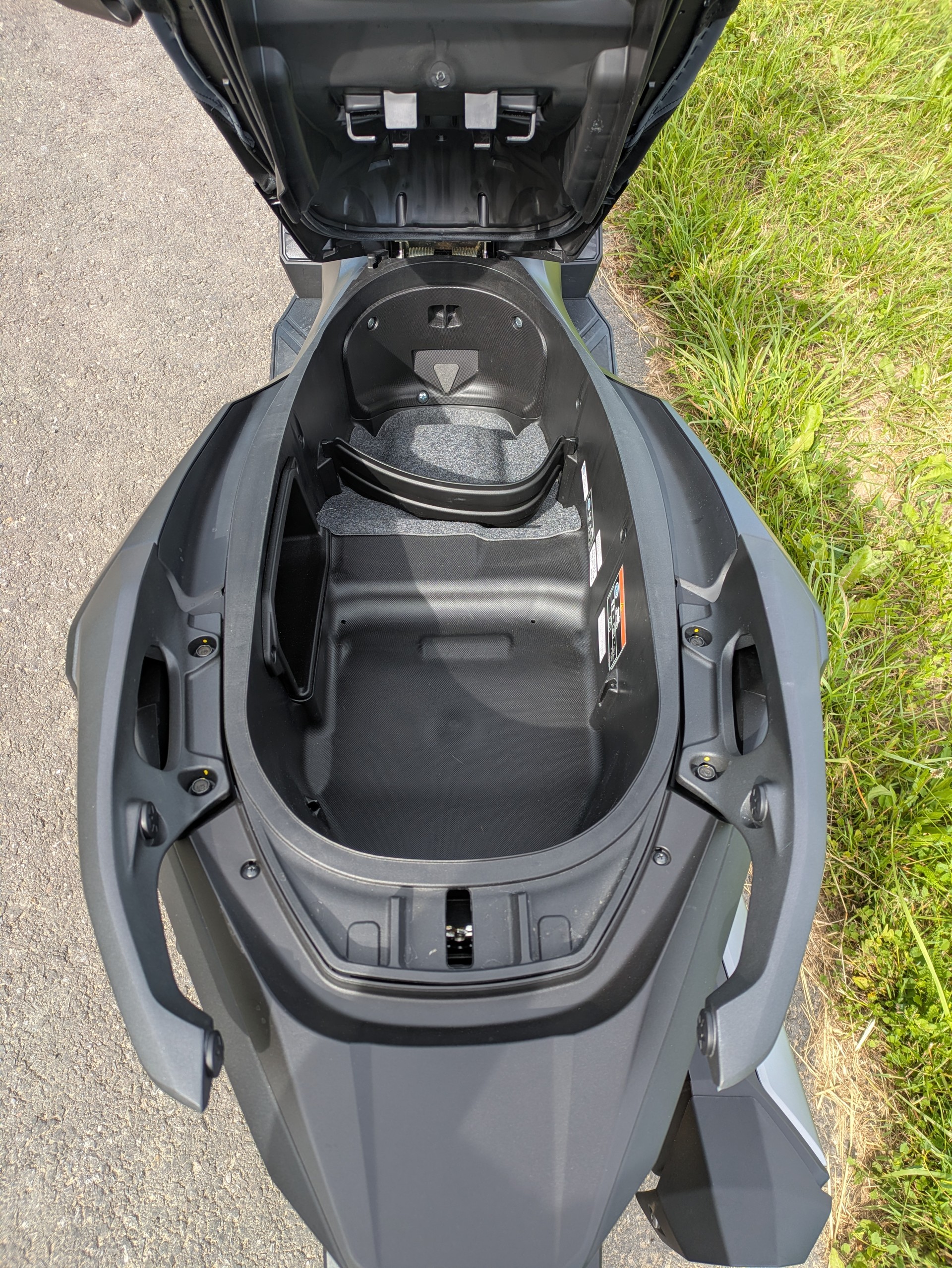HONDA ADV 350-image-9