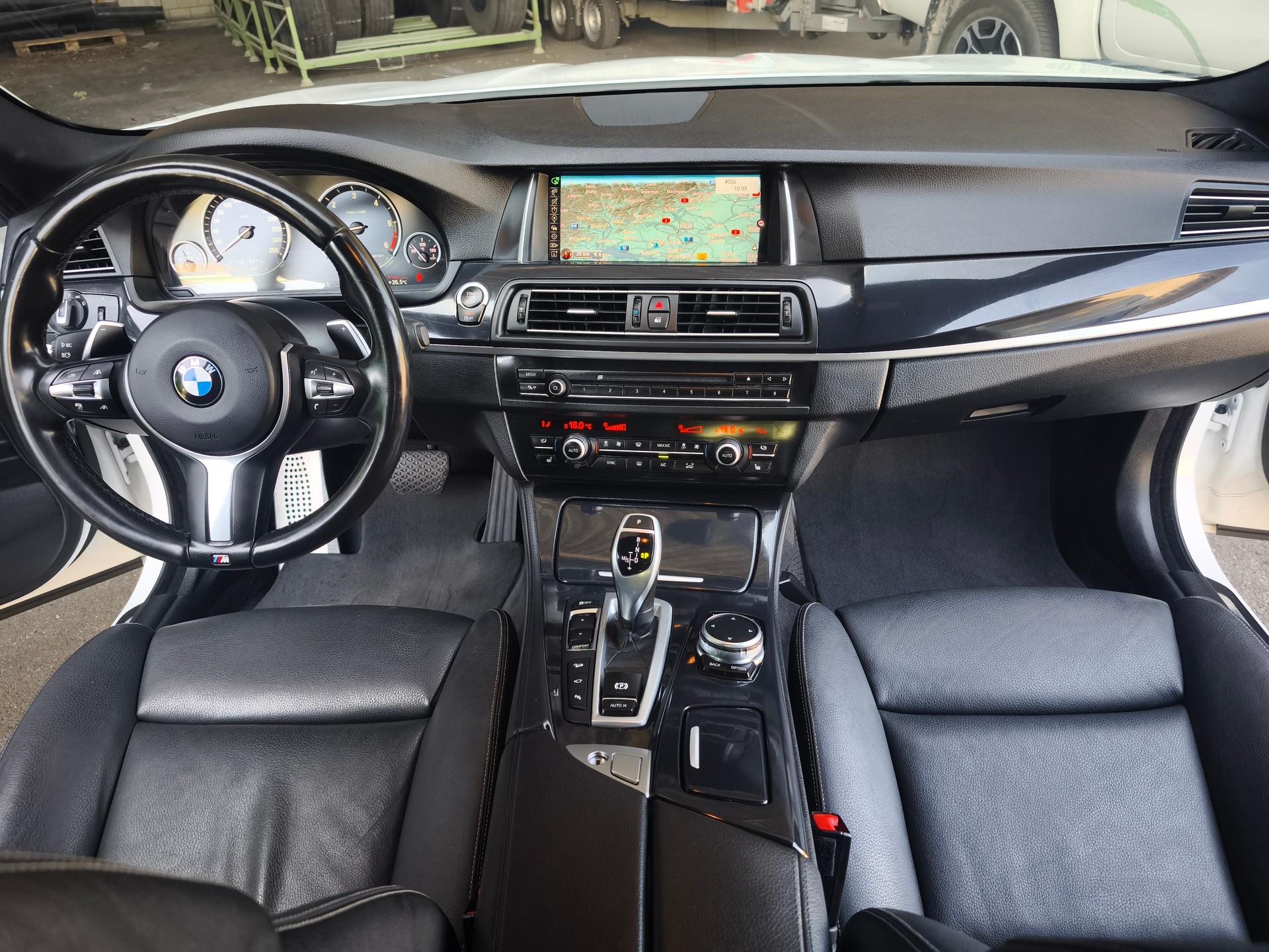 BMW 530d Touring xDrive Steptronic-image-9