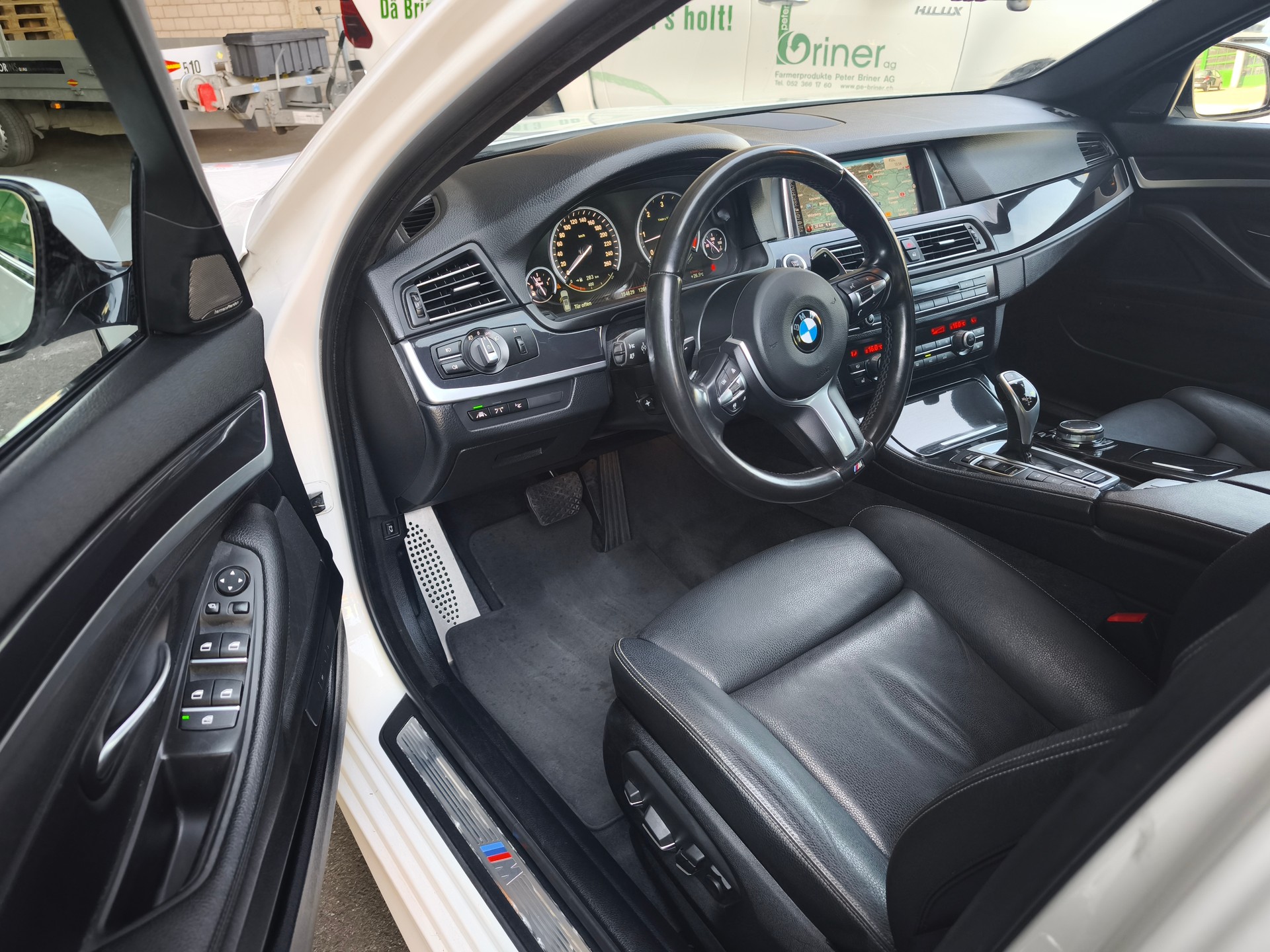 BMW 530d Touring xDrive Steptronic-image-8