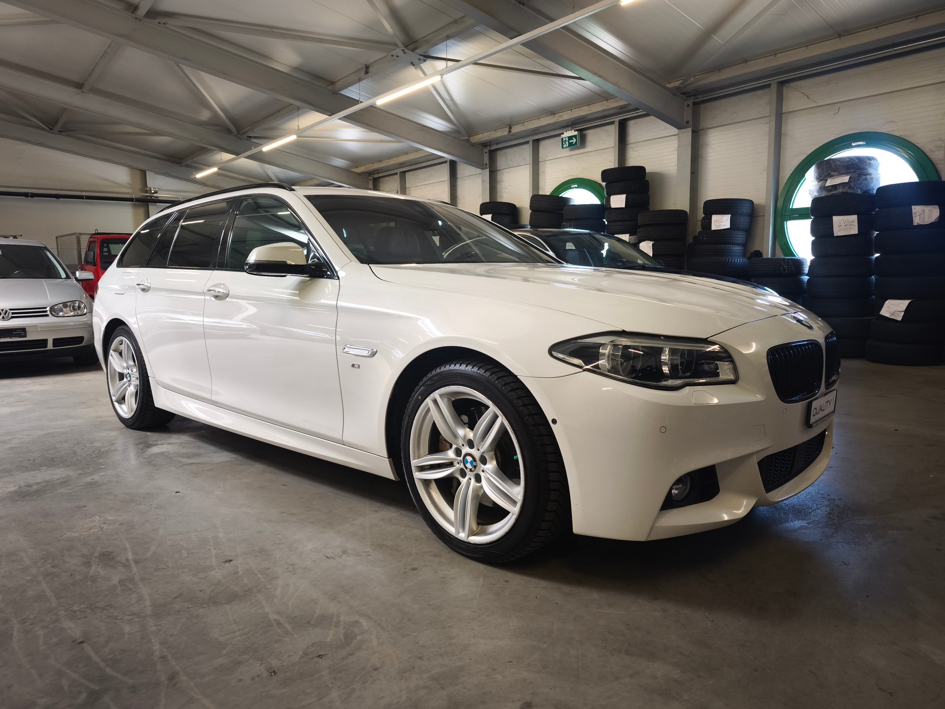 BMW 530d Touring xDrive Steptronic-image-1