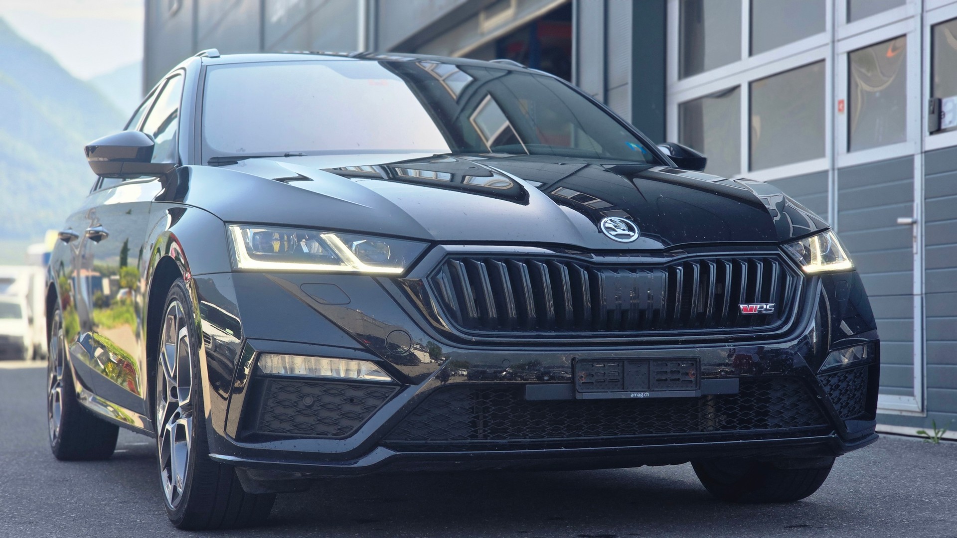 SKODA Octavia Combi 2.0 TDI DSG Style 4x4-showroom-element-2