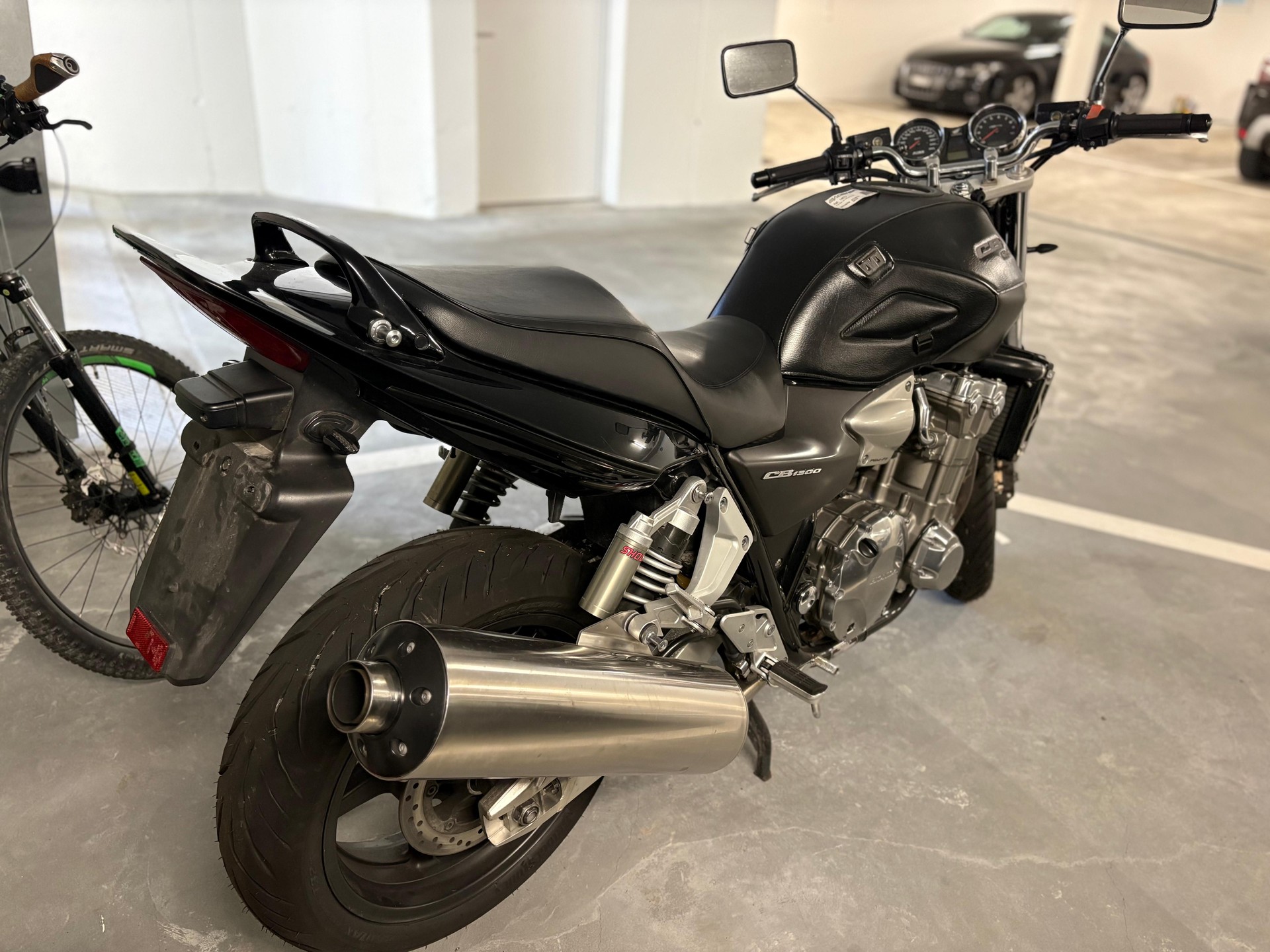 HONDA CB 1300 F-image-1