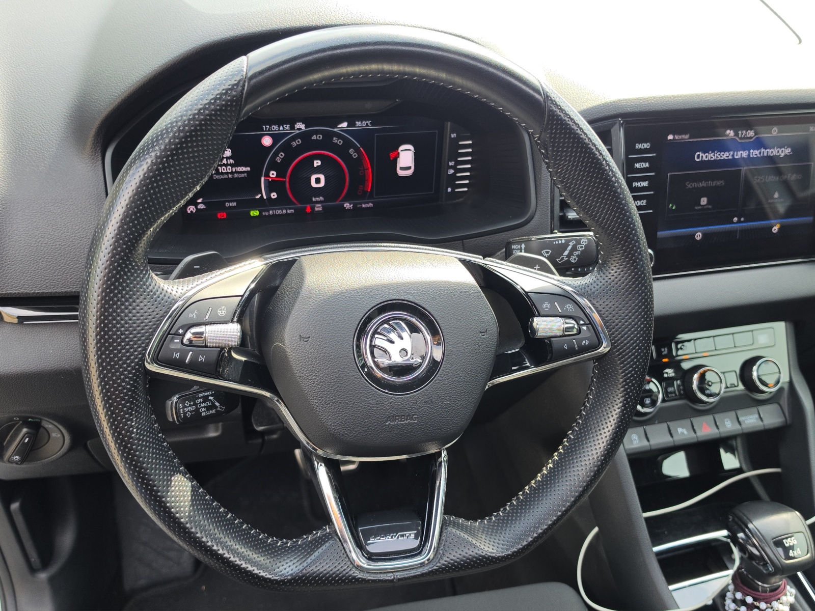 SKODA Karoq 2.0 TSI SportLine 4x4 DSG-image-7