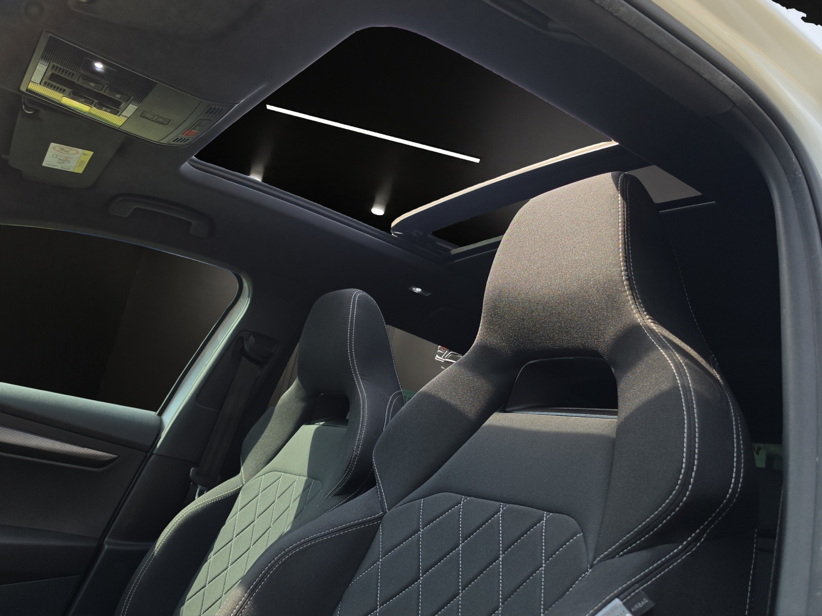 SKODA Karoq 2.0 TSI SportLine 4x4 DSG-image-15