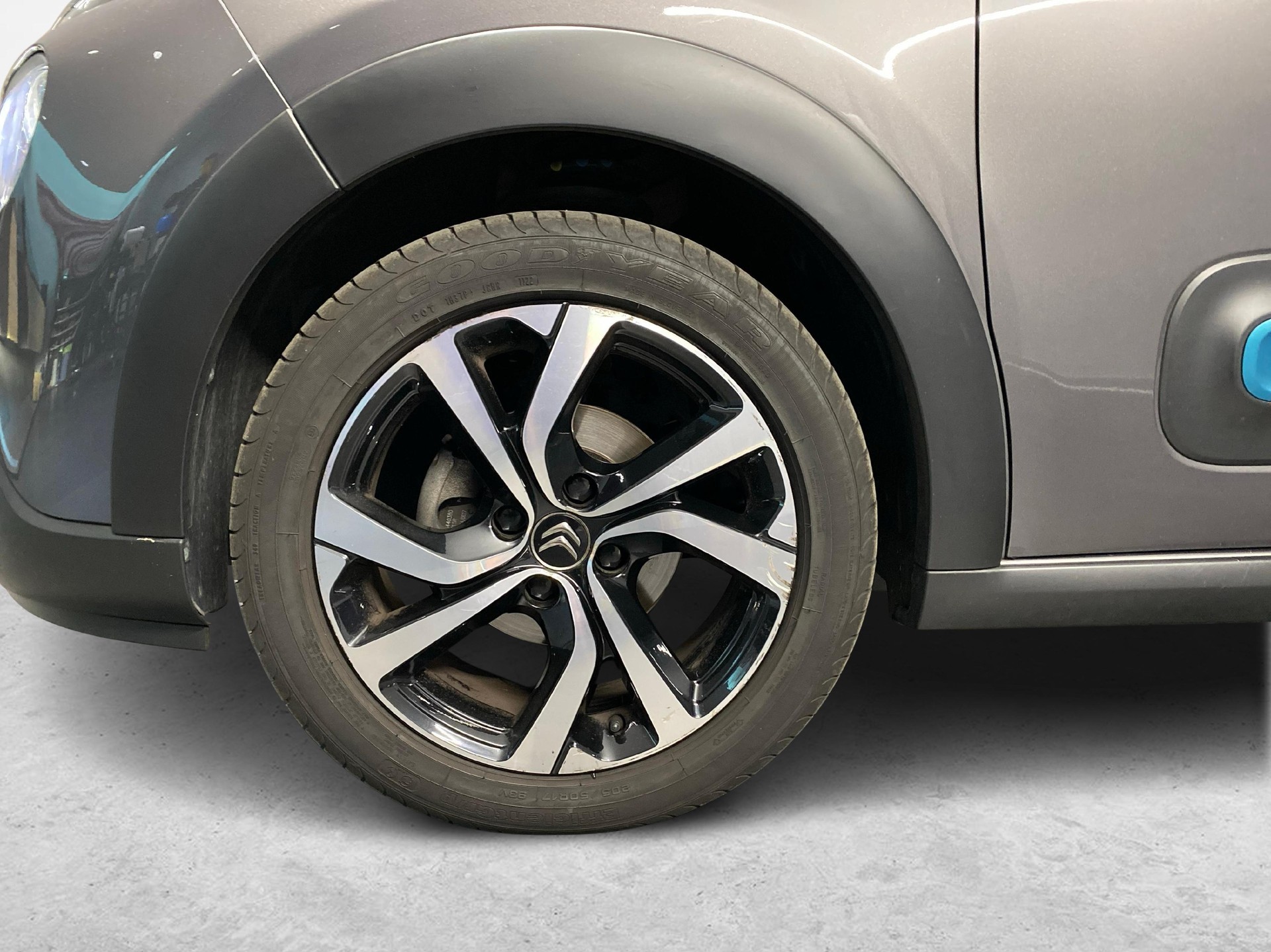 CITROEN C3 1.2 PureTech Shine-image-13