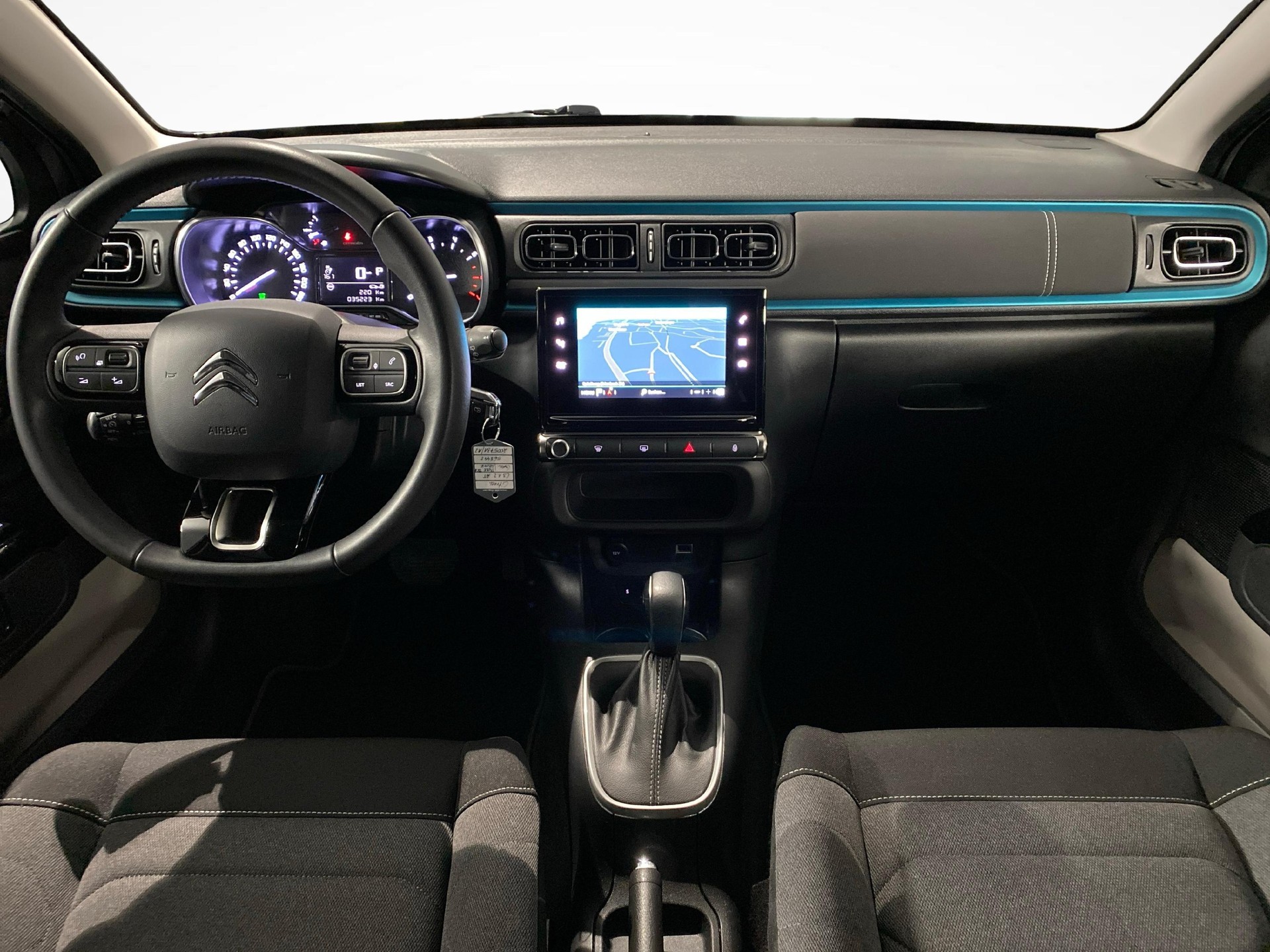 CITROEN C3 1.2 PureTech Shine-image-11