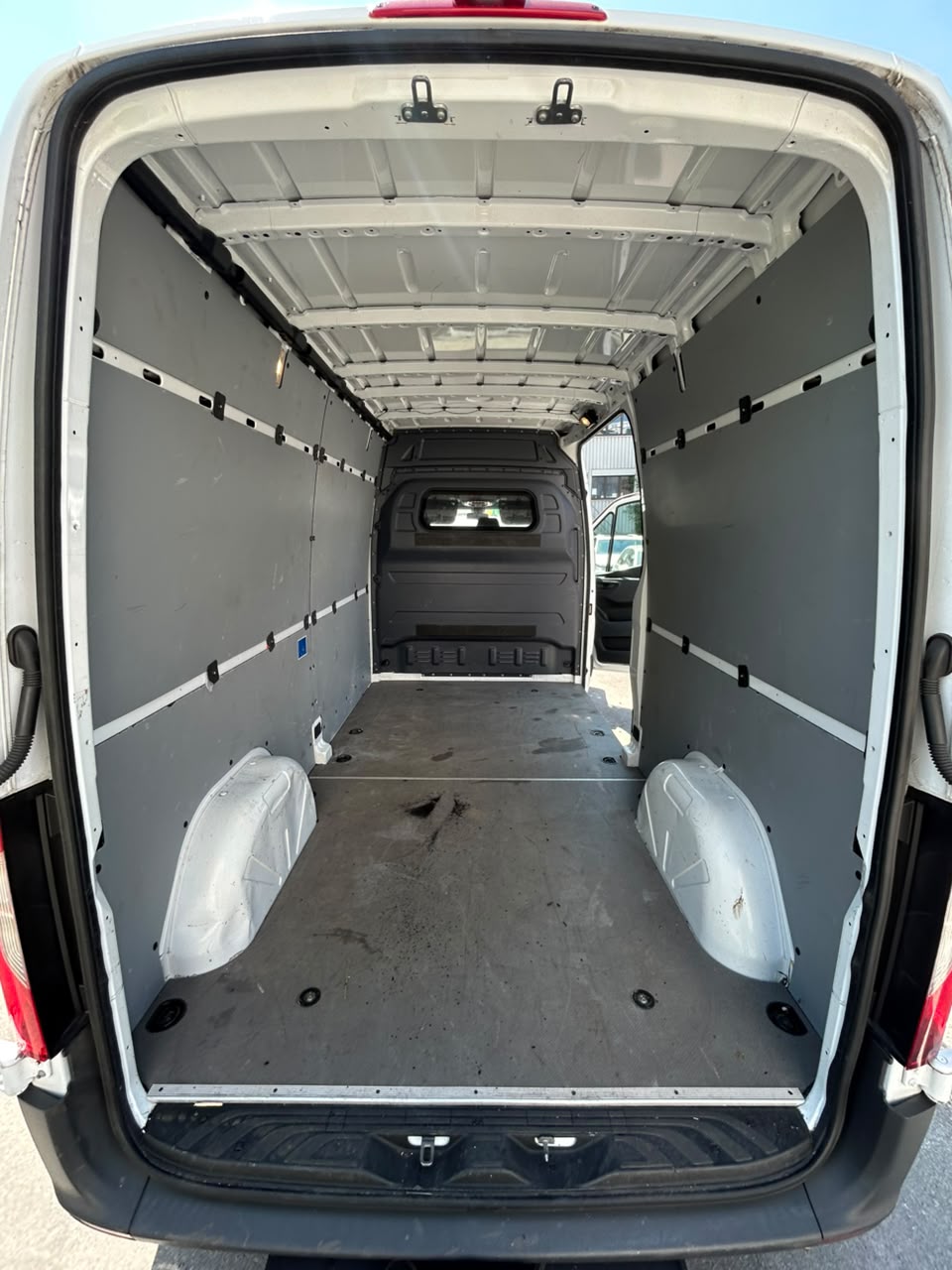 MERCEDES-BENZ 2.2 CDI 143-image-12
