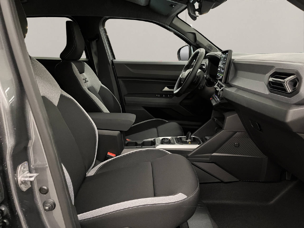 DACIA Duster 1.2 Hybrid Journey 4WD-image-12