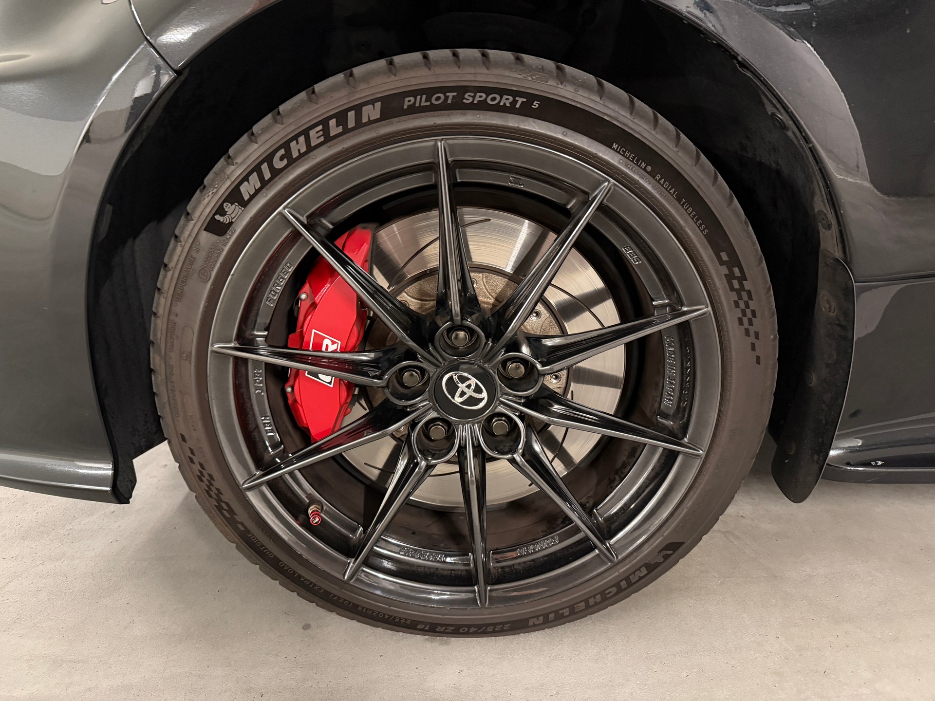 TOYOTA 1.6 Turbo Sport 4x4-image-7