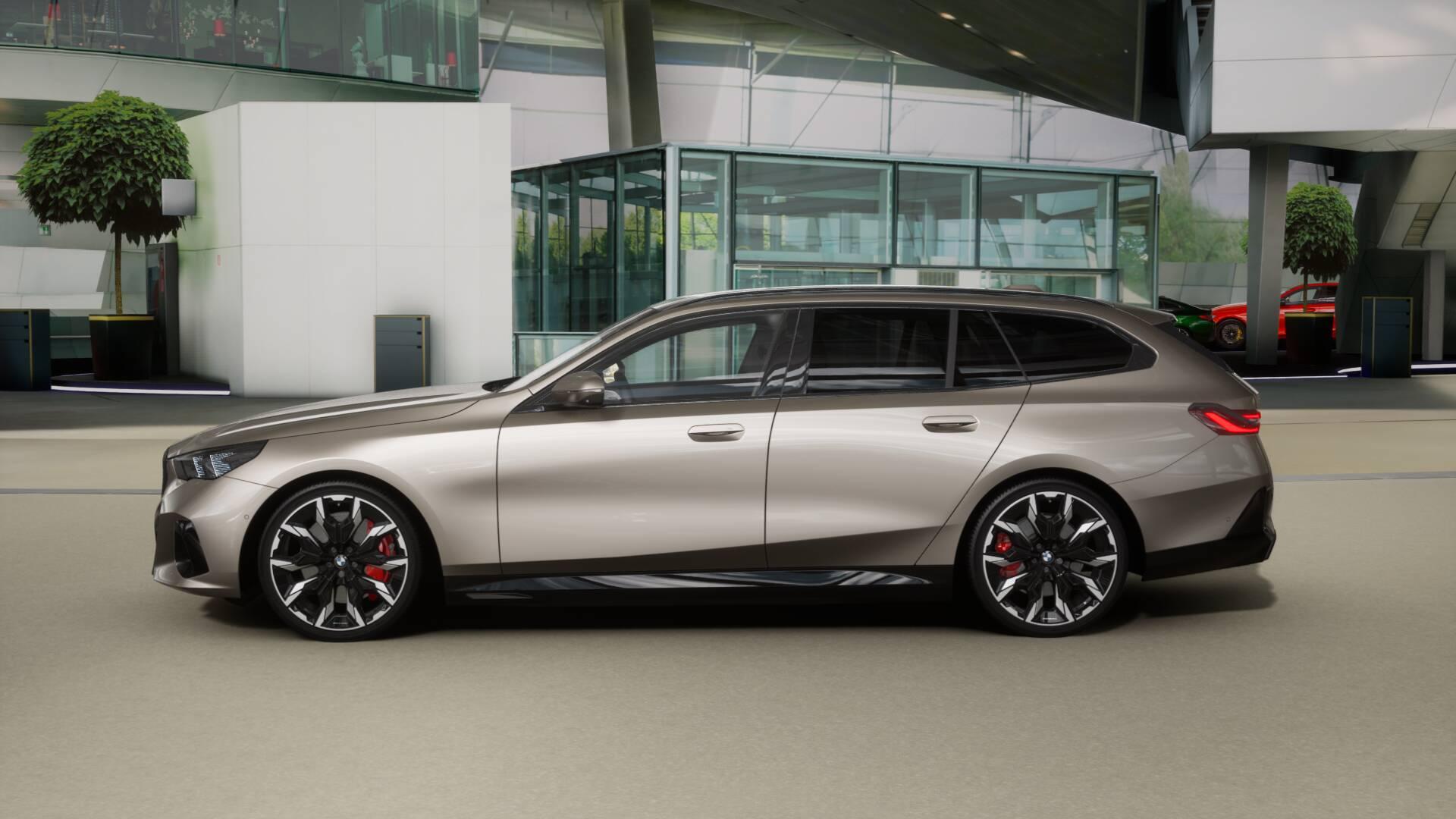 BMW 540d xDrive Touring-showroom-element-3