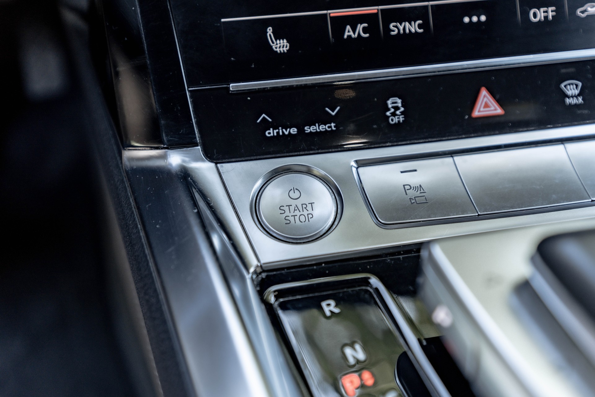 AUDI e-tron 55 Advanced quattro * FRISCH AB MFK & SERVICE * NEUE REIFEN * SOH 91,3 % *-image-20