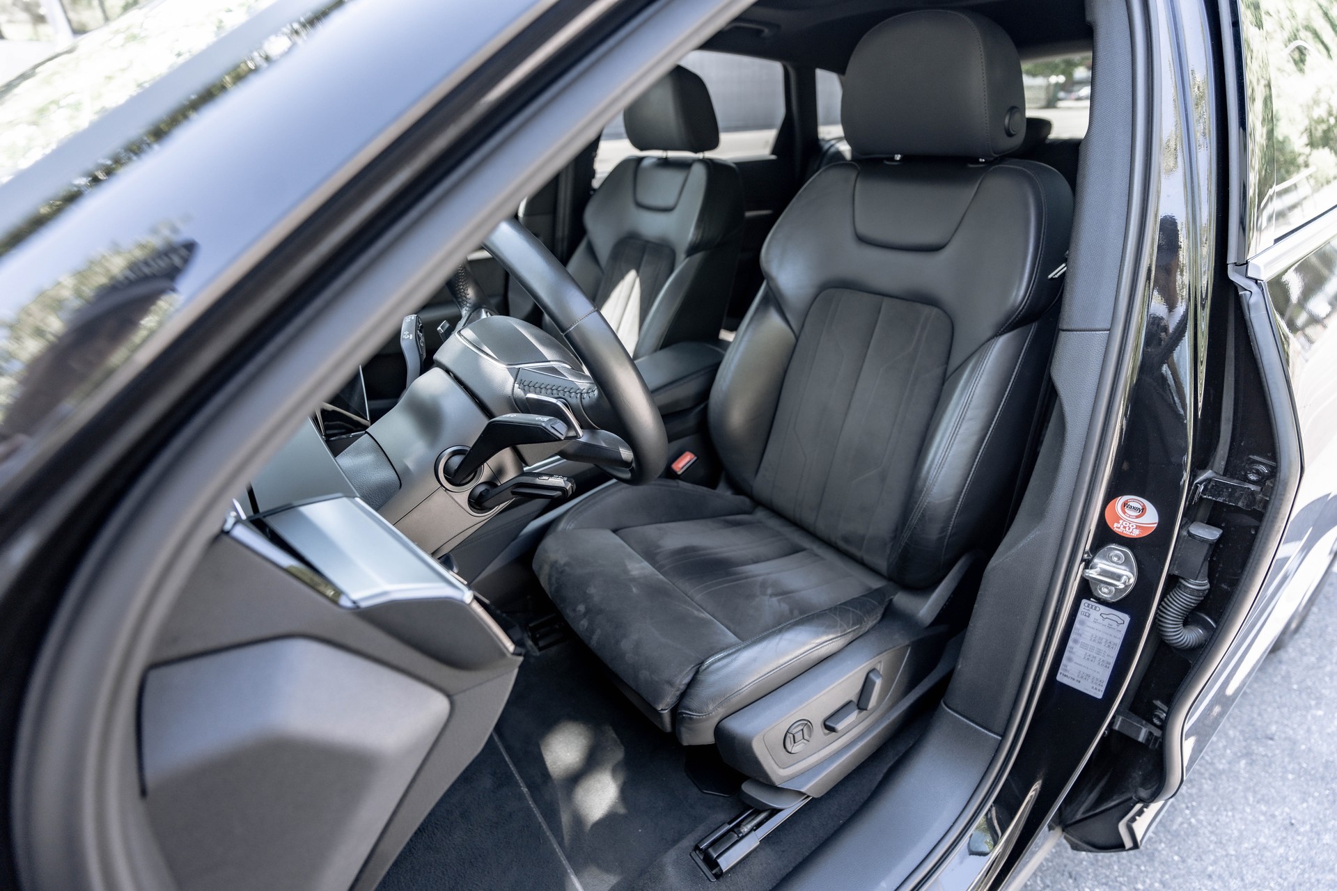 AUDI e-tron 55 Advanced quattro * FRISCH AB MFK & SERVICE * NEUE REIFEN * SOH 91,3 % *-image-11