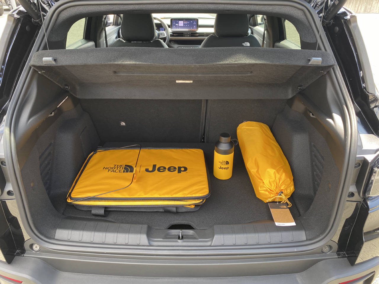 JEEP Avenger 1.2 MHEV The North Face 4xe-image-4