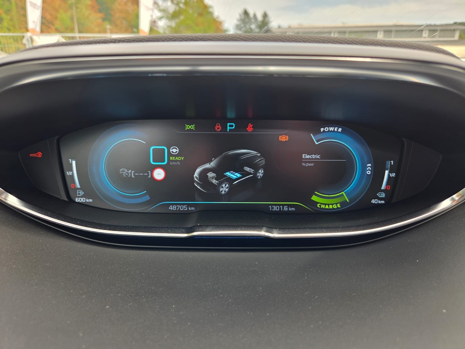 PEUGEOT 3008 300e Hybrid4 GT EAT8-image-13