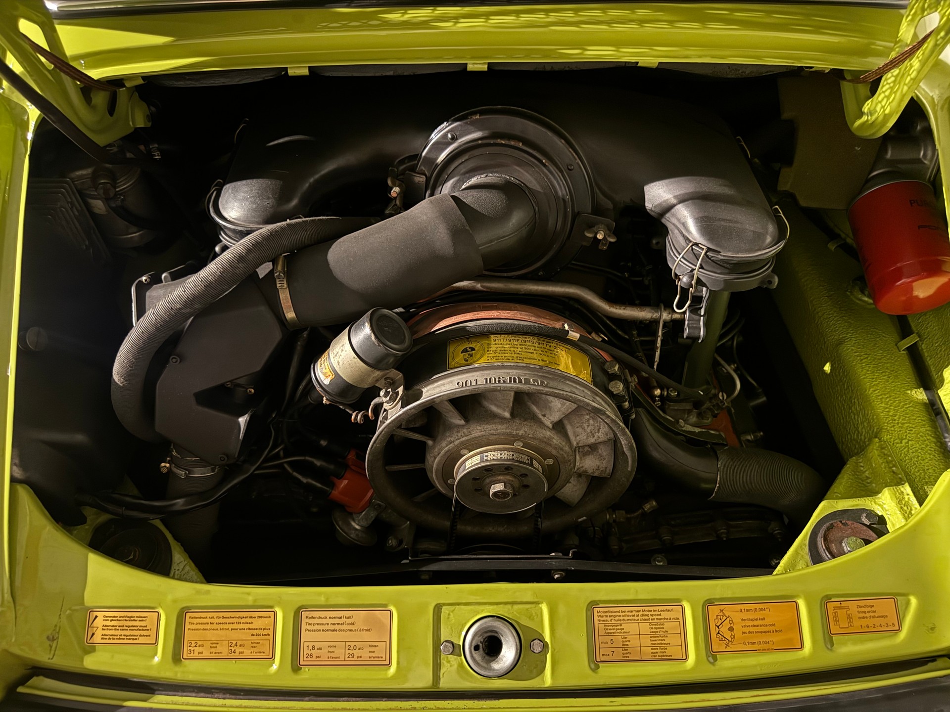 PORSCHE 911 S 2.4-image-22