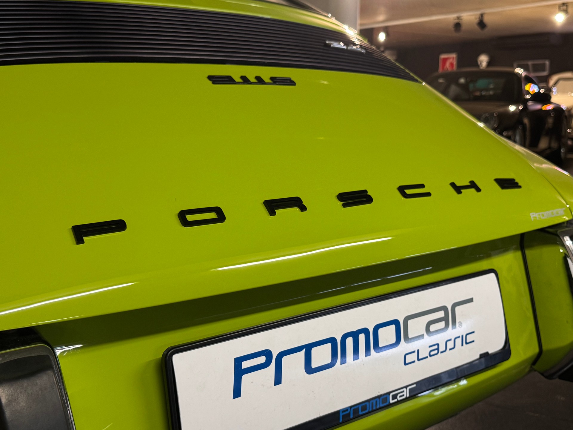 PORSCHE 911 S 2.4-image-10