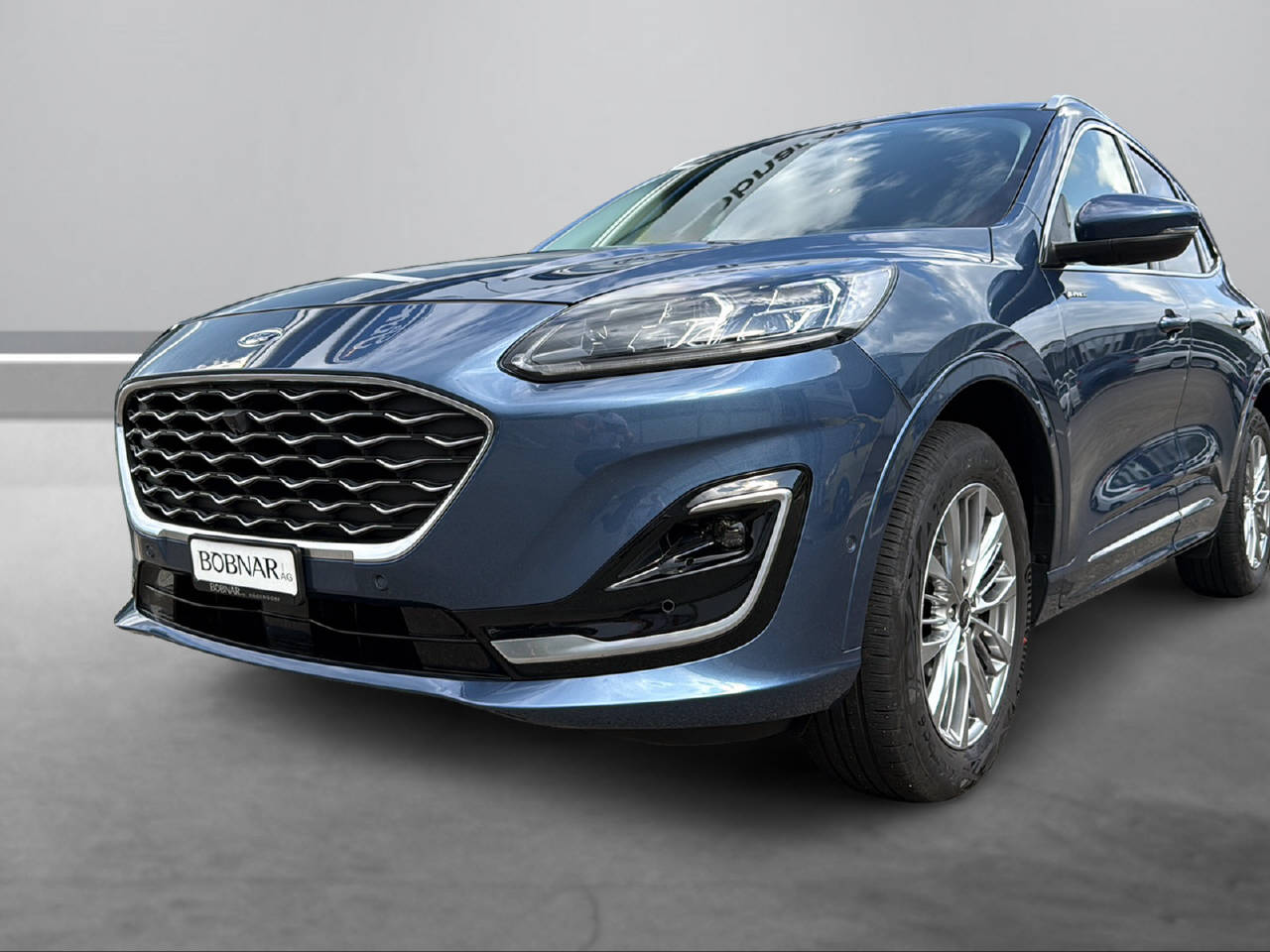 FORD Kuga 2.5 Hybrid Vignale 4x4-showroom-element-1