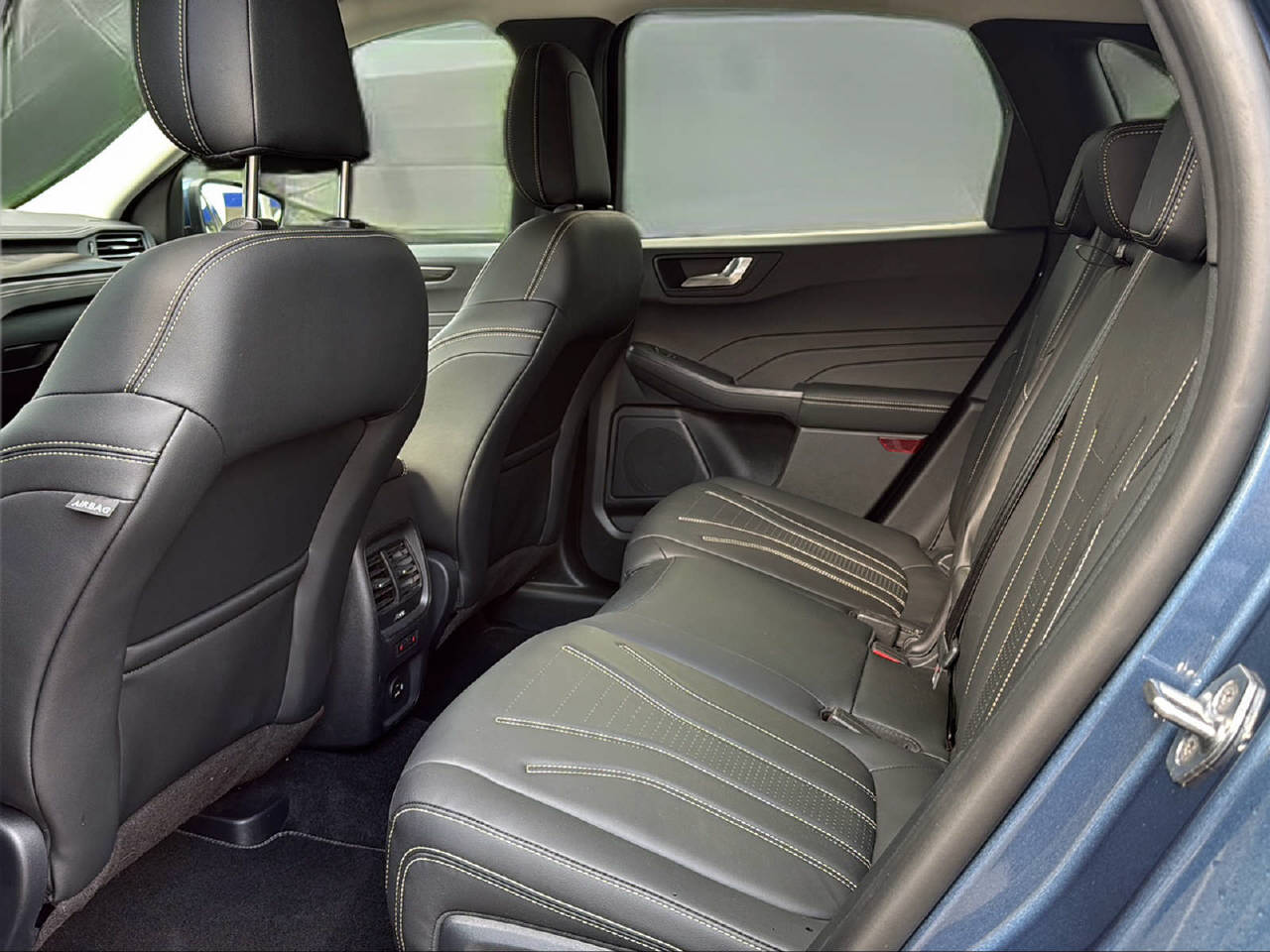 FORD Kuga 2.5 Hybrid Vignale 4x4-image-9