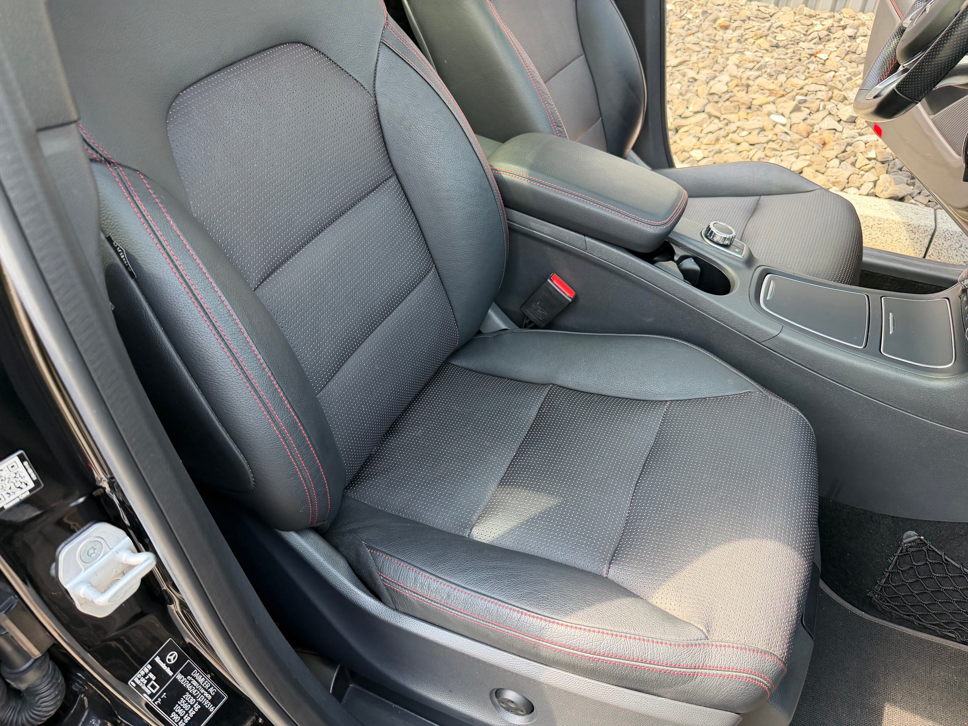 MERCEDES-BENZ B 220 AMG Line 4Matic 7G-DCT-image-24