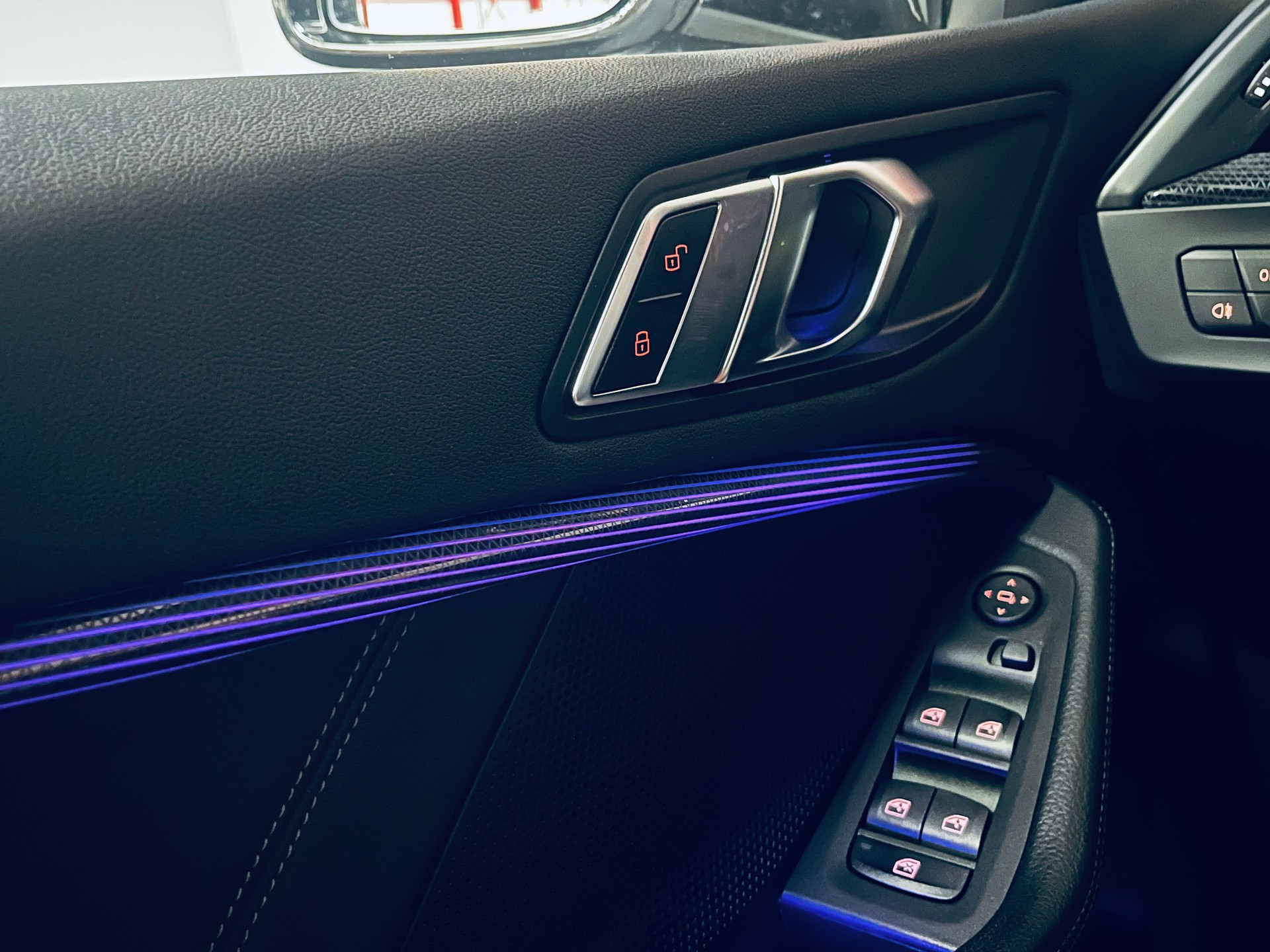 BMW 118i Sport Line Steptronic-image-15