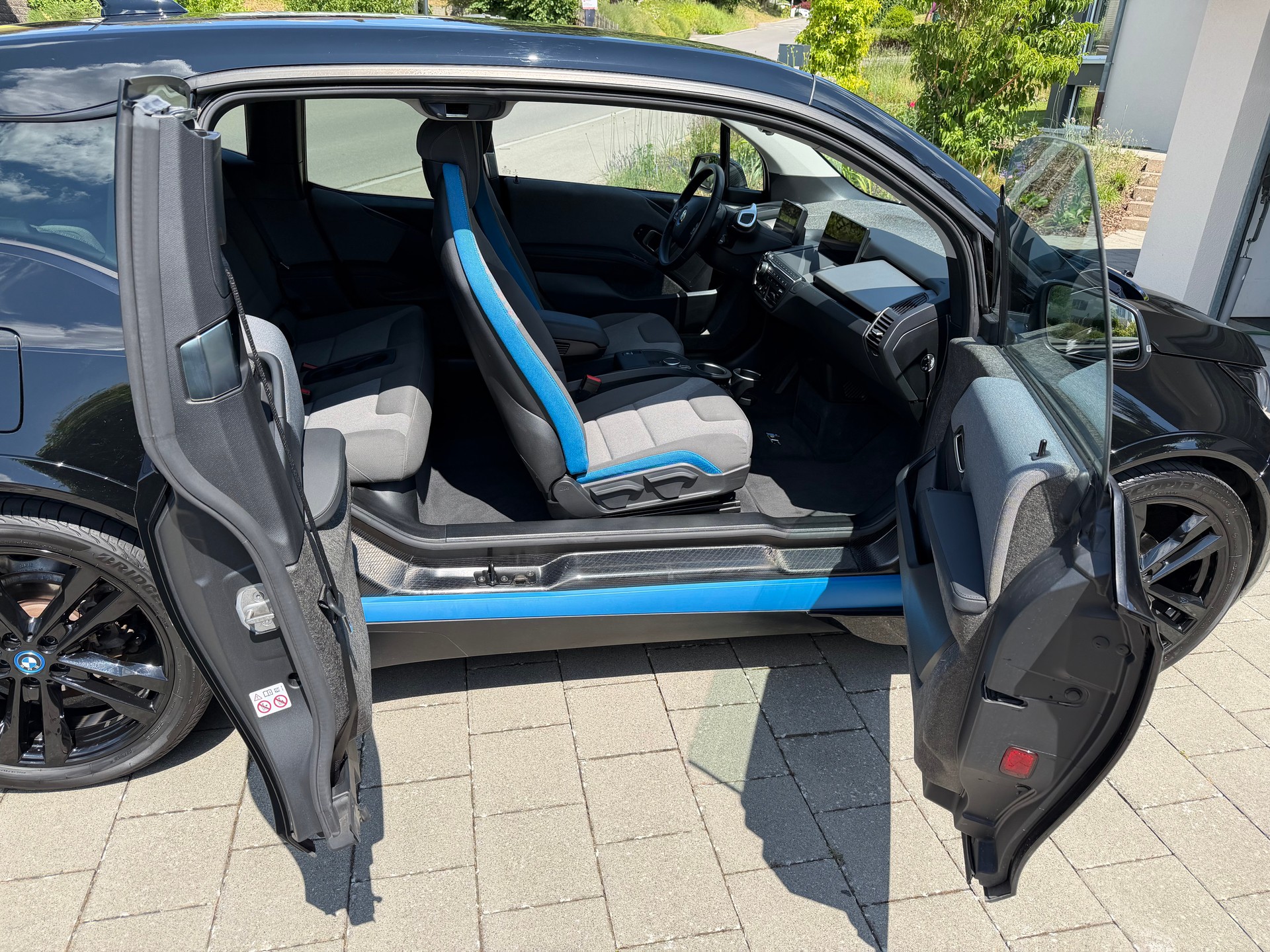 BMW BMW i3s (120Ah)-image-7