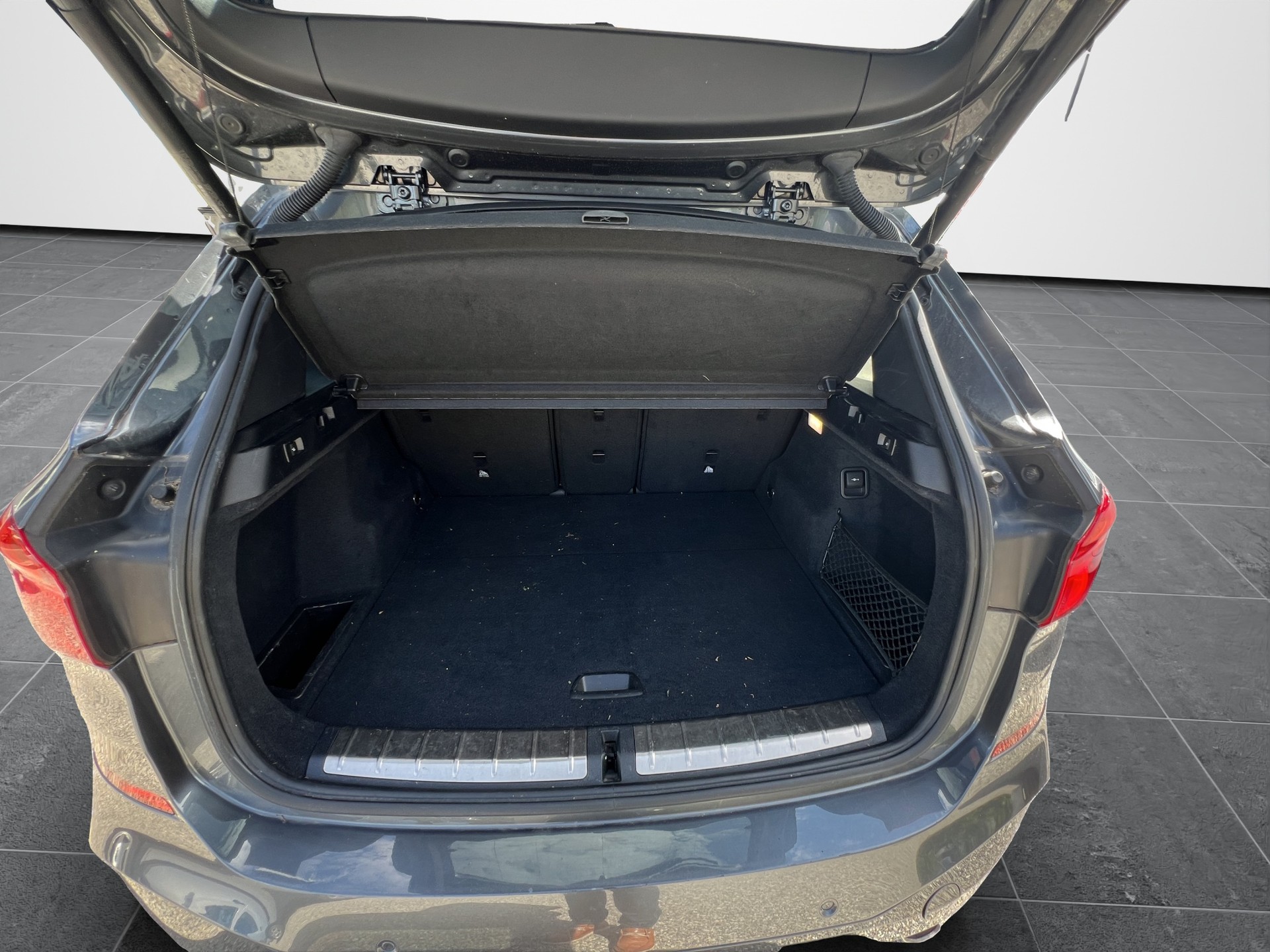 BMW X1 20d xDrive SAG-image-15