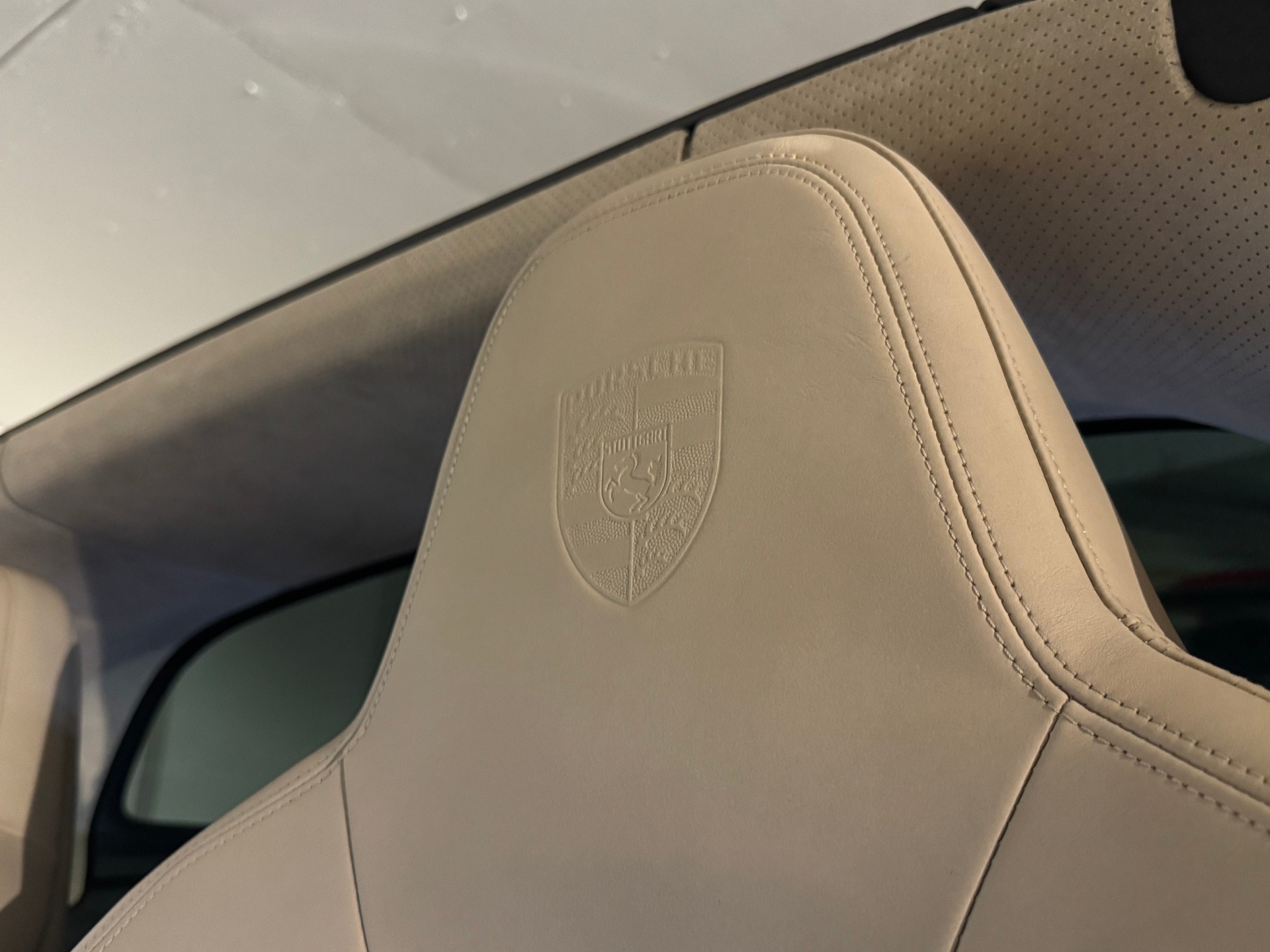PORSCHE 911 Targa 4S Heritage Design Edition PDK-image-23