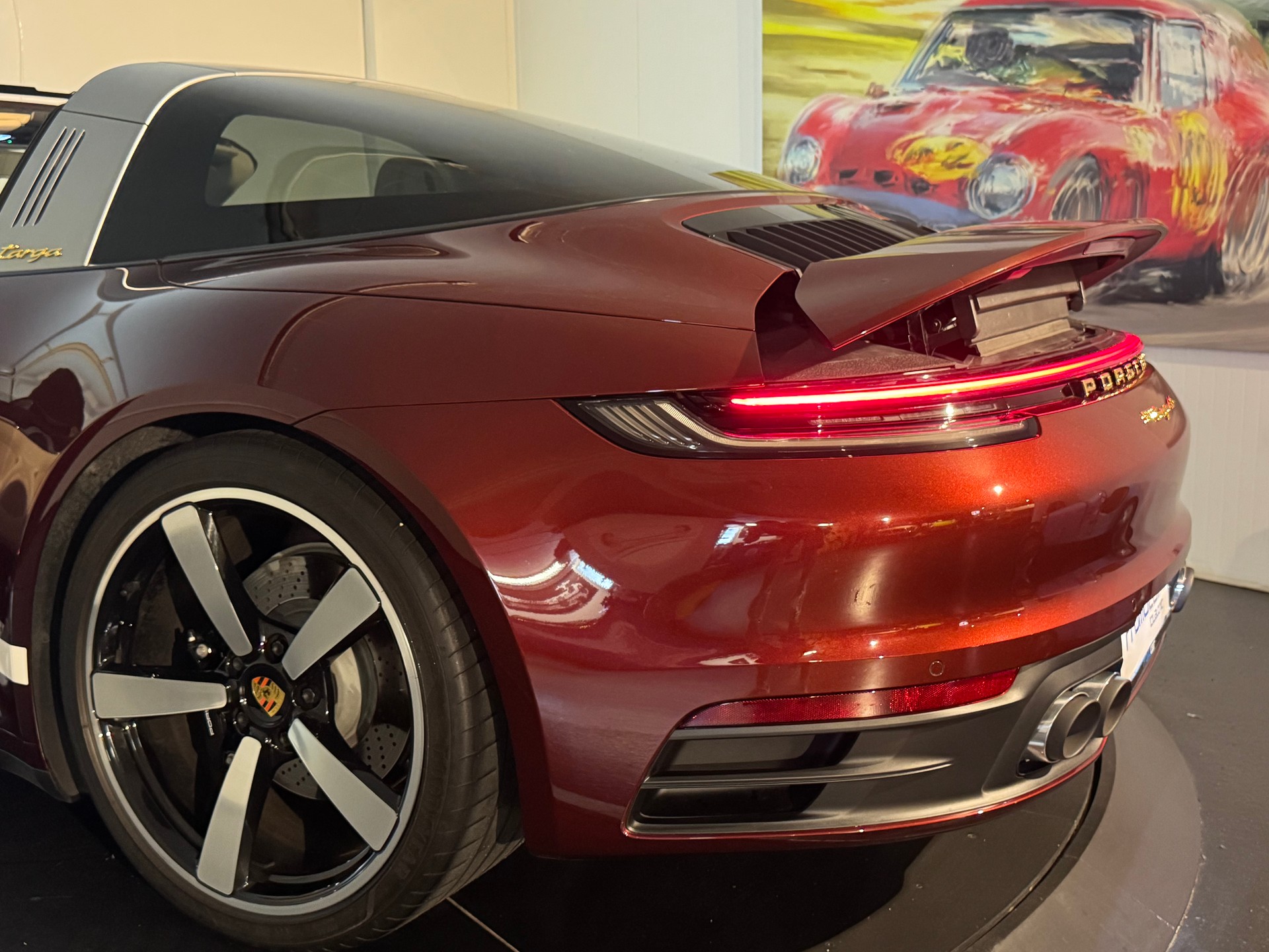 PORSCHE 911 Targa 4S Heritage Design Edition PDK-image-13