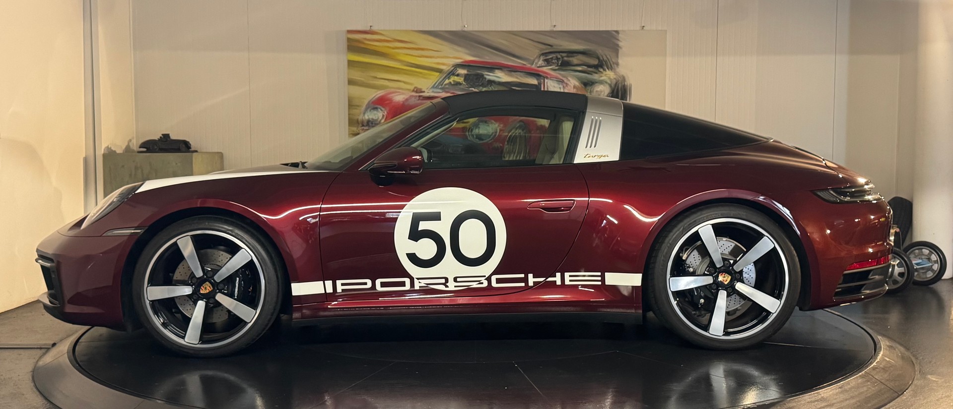 PORSCHE 911 Targa 4S Heritage Design Edition PDK-showroom-element-2