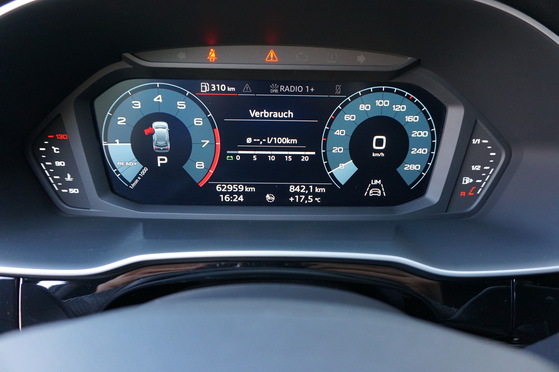 AUDI Q3 Sportback 35 TFSI S line S-tronic-image-8