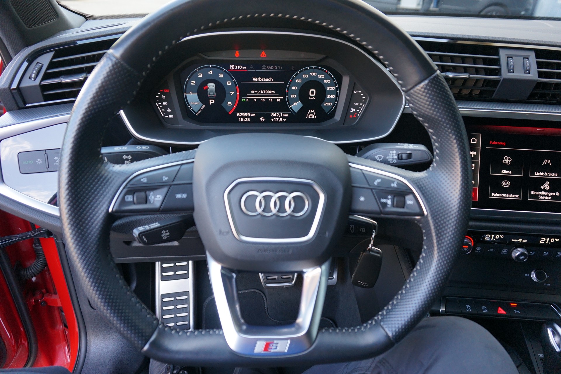 AUDI Q3 Sportback 35 TFSI S line S-tronic-image-9