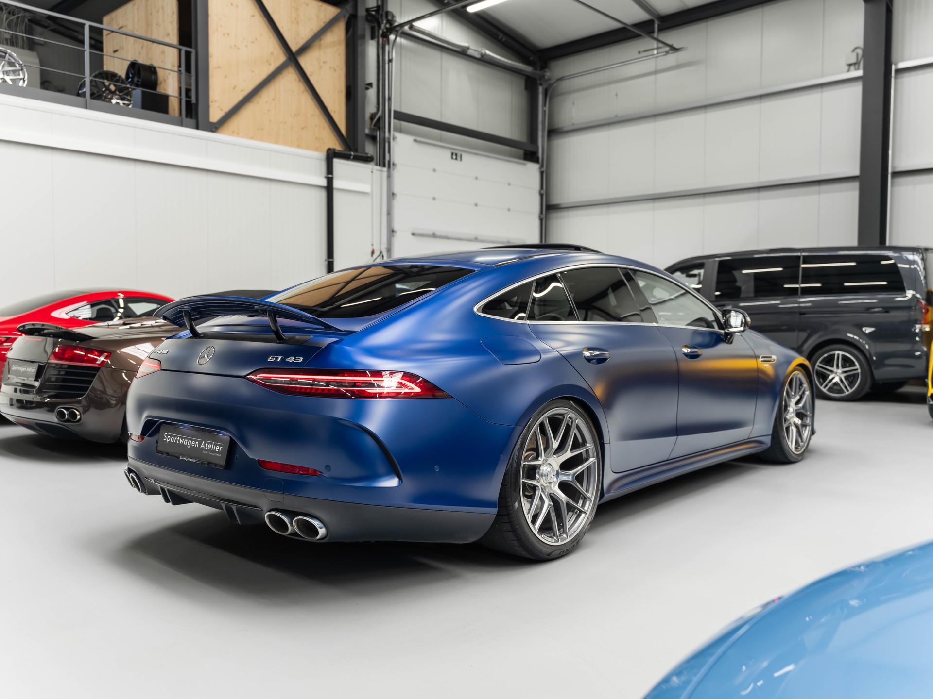 MERCEDES-BENZ AMG GT 4 43 4Matic+ Speedshift TCT-showroom-element-3