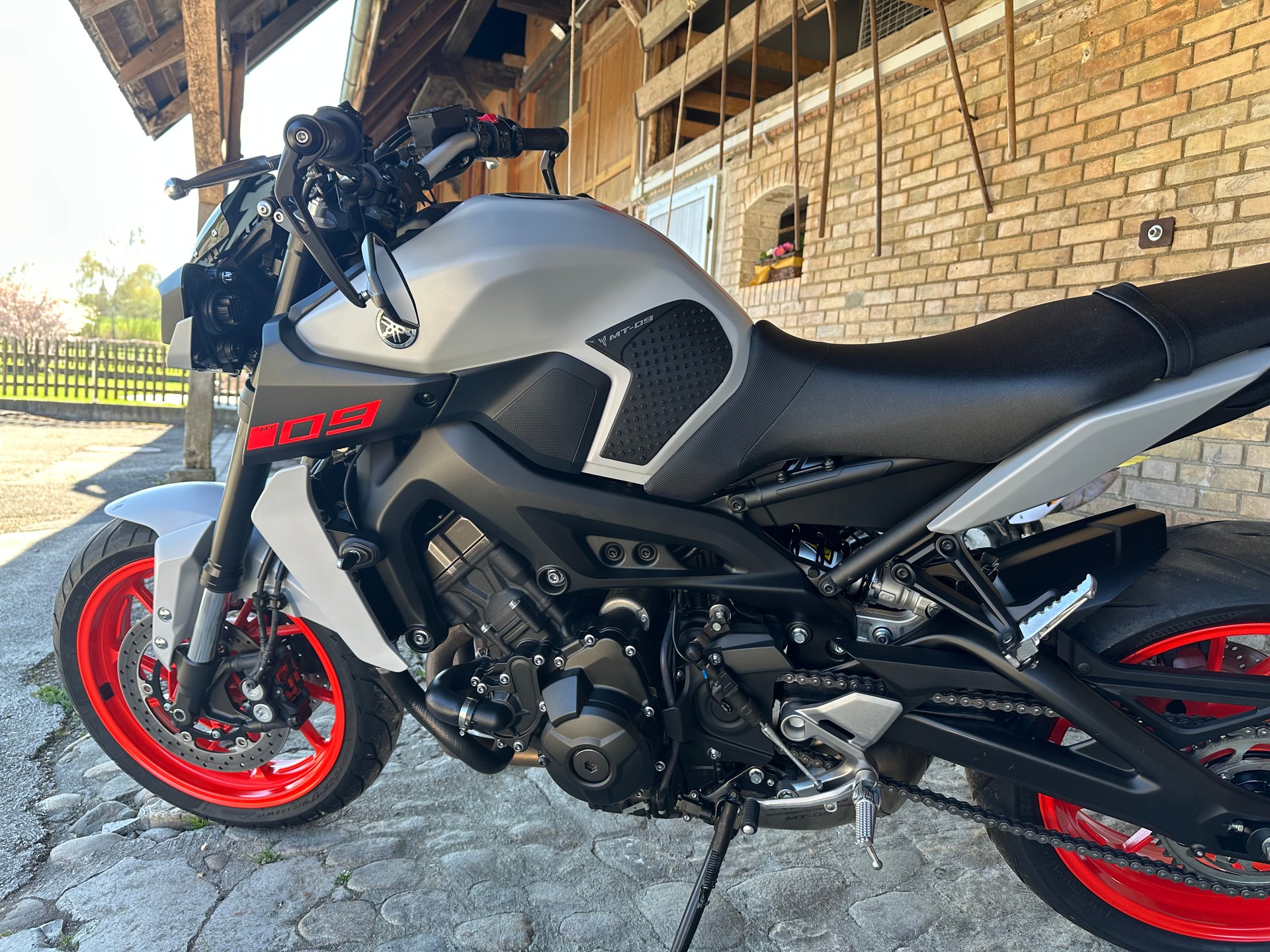 YAMAHA MT-09 ABS-image-4