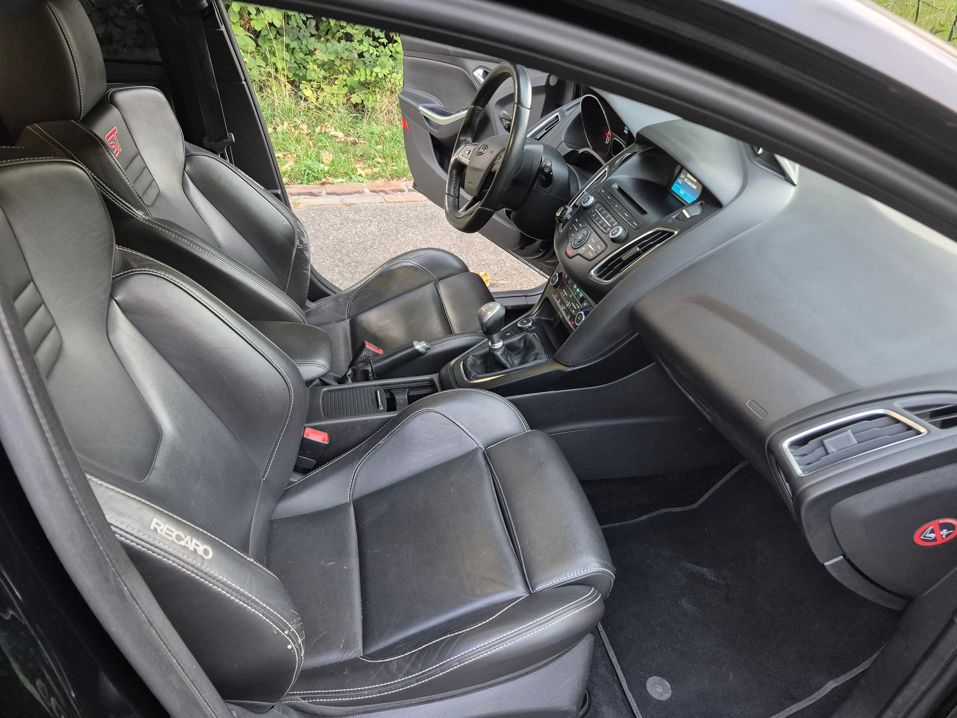 FORD Focus 2.0 SCTi ST3-image-8
