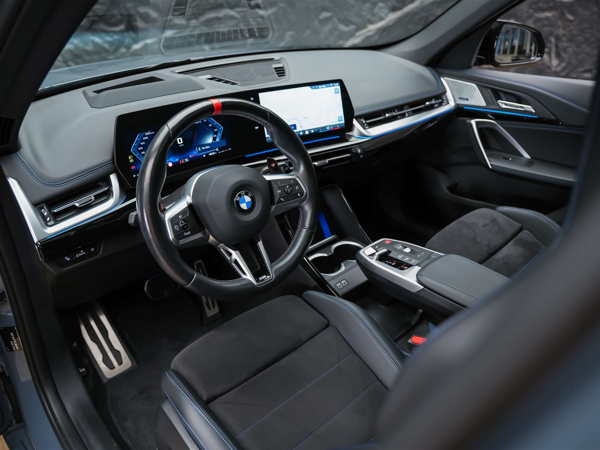 BMW X1 xDrive M35i *Werksgarantie*Panorama*Head-Up*Harman/Kardon*AHK*-image-8